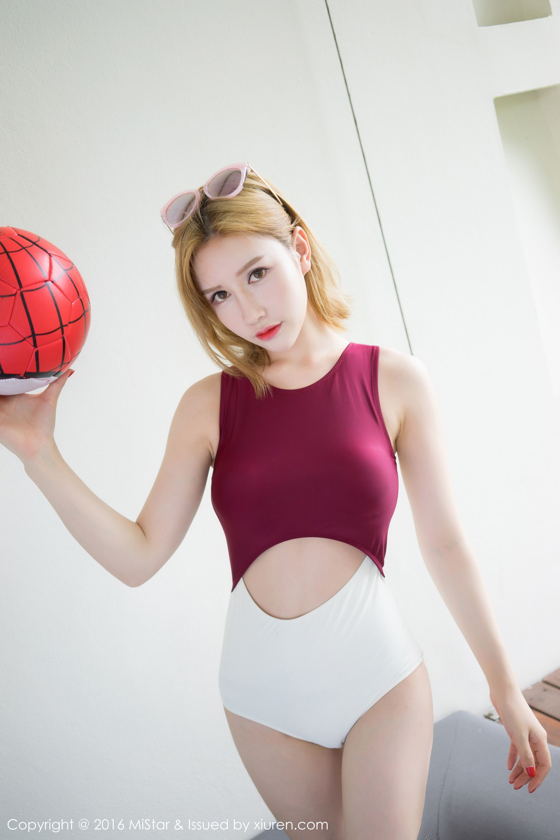 于姬Una《2套长裙+2套泳装》 [魅妍社MiStar] Vol.117