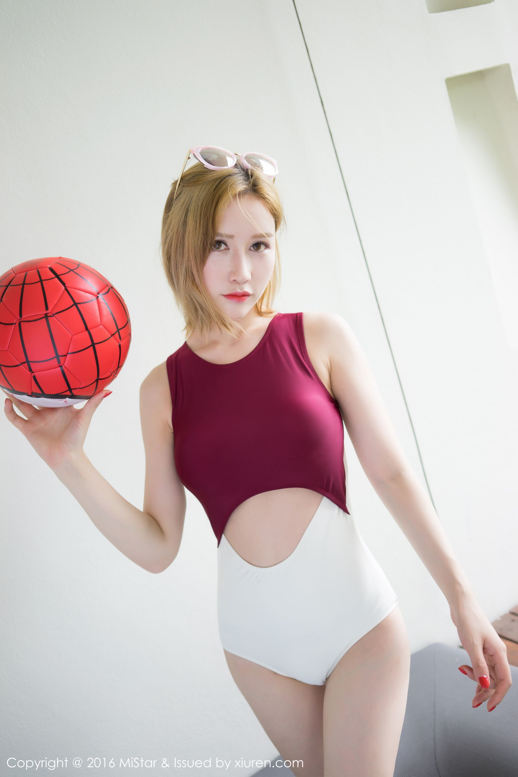 于姬Una《2套长裙+2套泳装》 [魅妍社MiStar] Vol.117