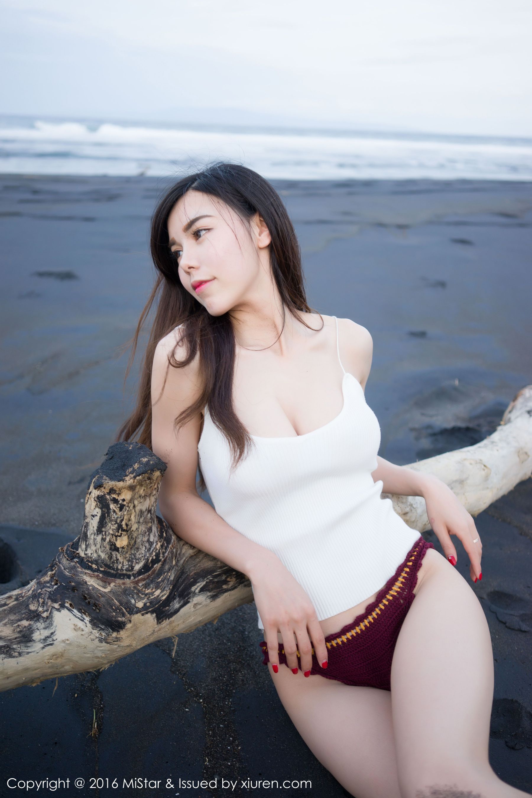 沈佳熹《海边小背心+比基尼》 [魅妍社MiStar] Vol.125