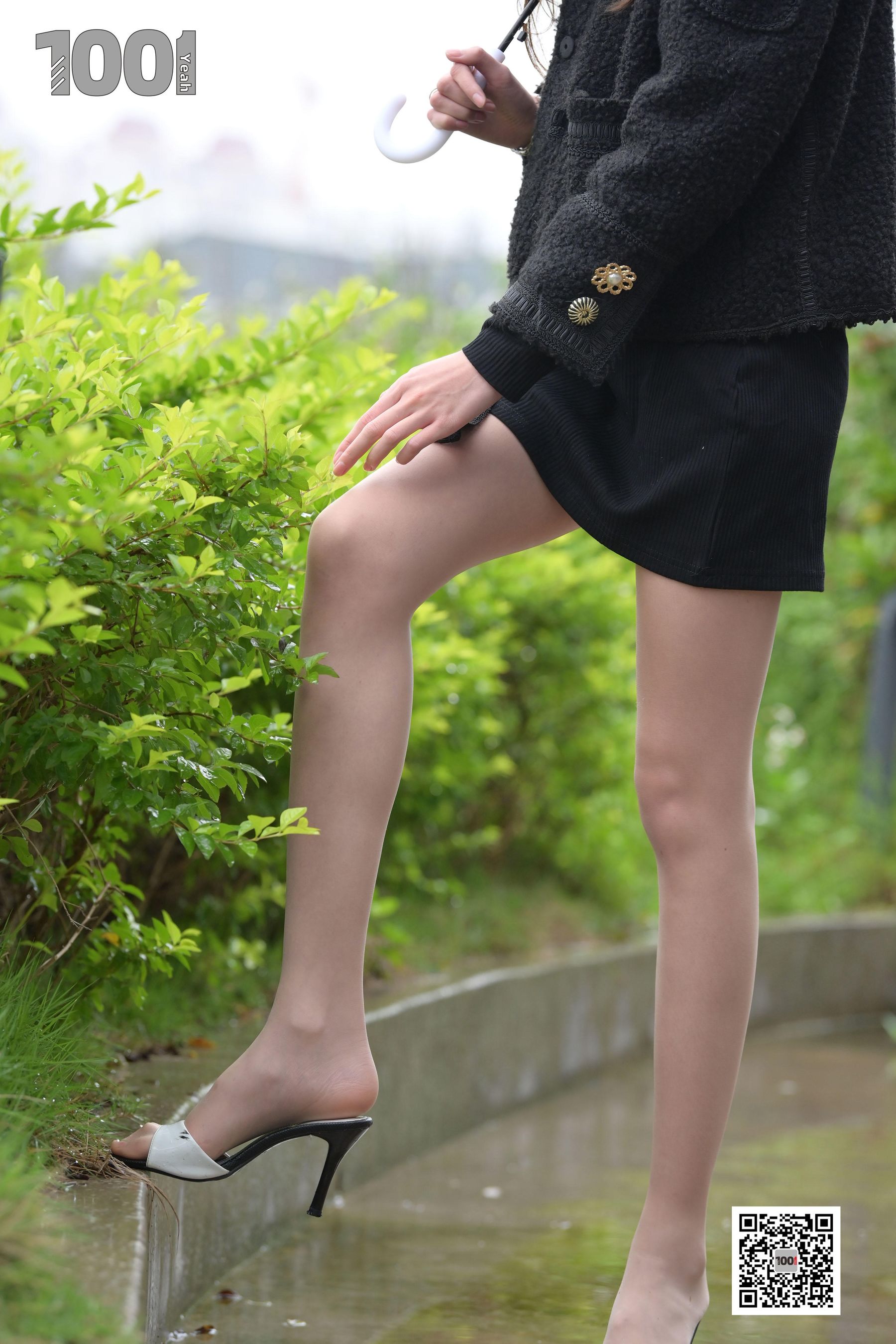 [一千零一夜] 162  草莓《雨中漫步2》