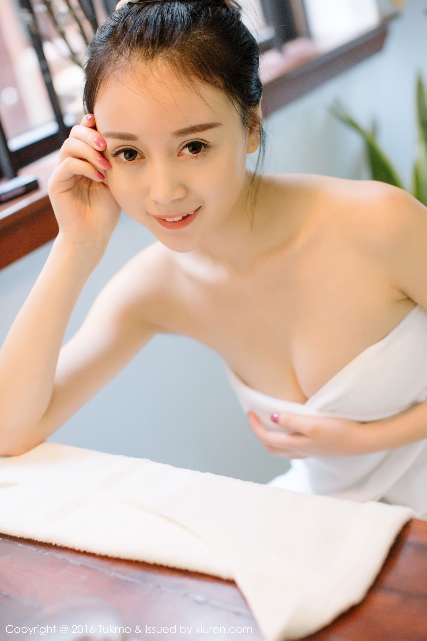 赵小米Kitty《居家吊带泳装+浴巾系列》 [兔几盟Tukmo] Vol.091