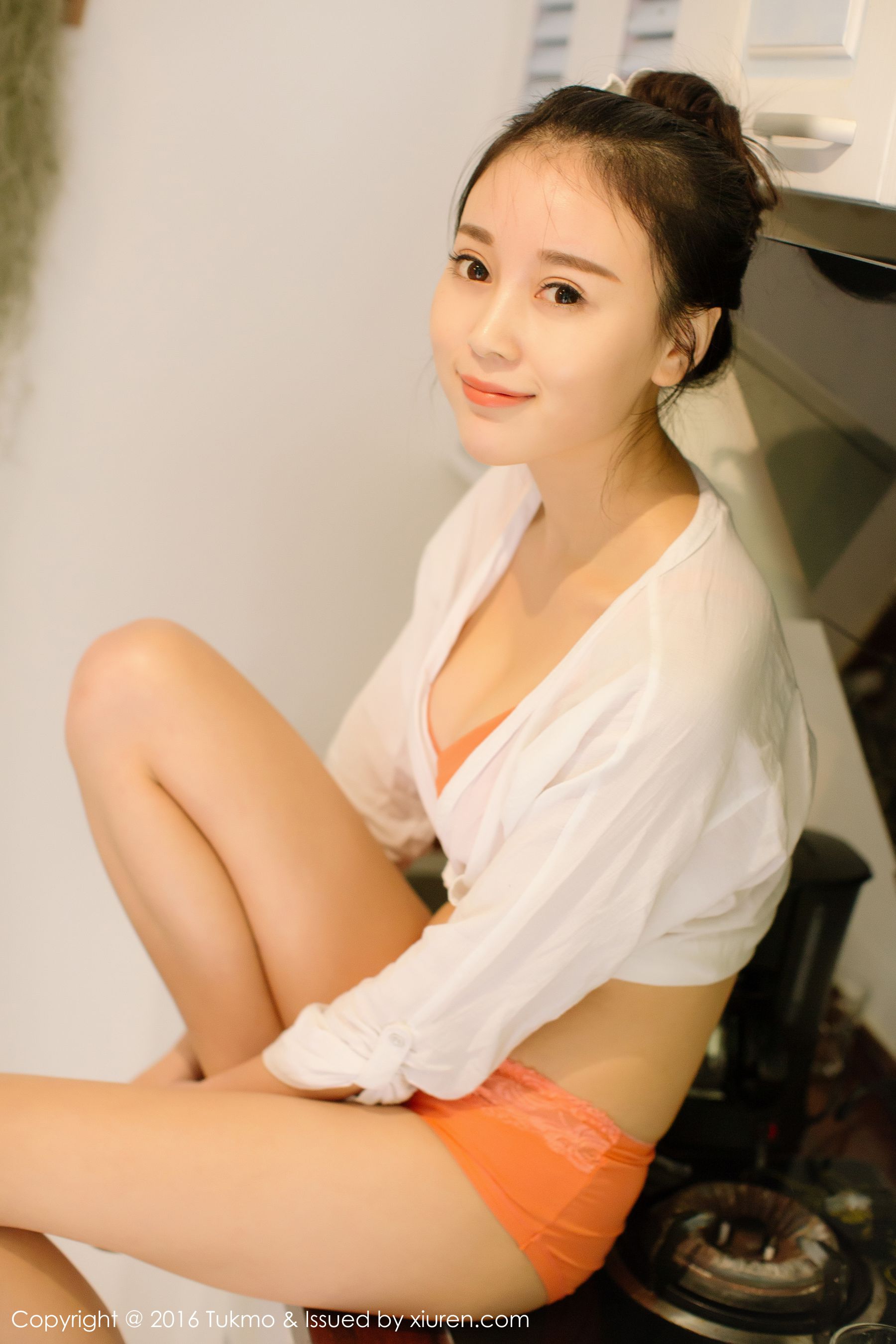 赵小米Kitty《居家吊带泳装+浴巾系列》 [兔几盟Tukmo] Vol.091