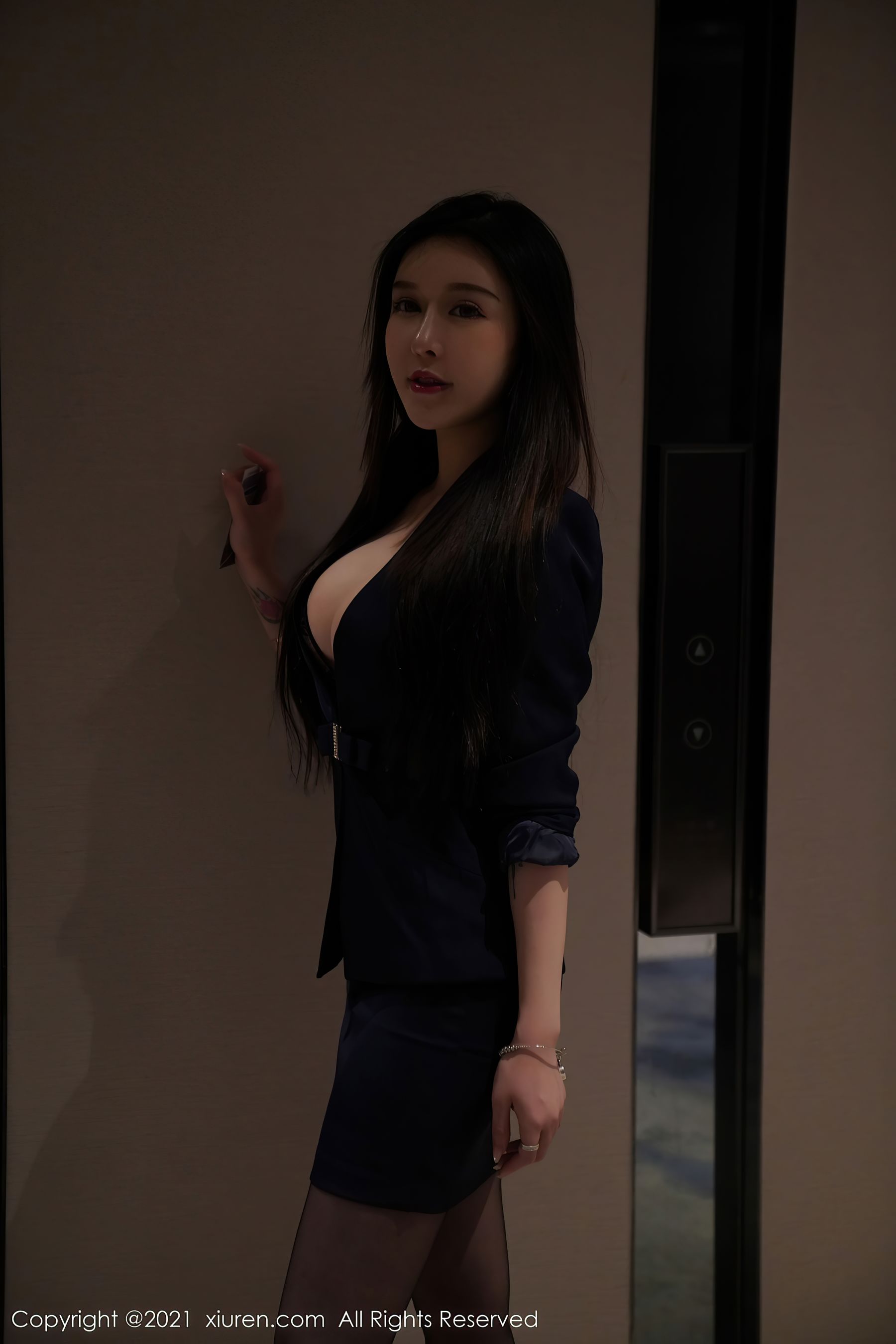 [秀人XIUREN] No.3043 玉兔miki
