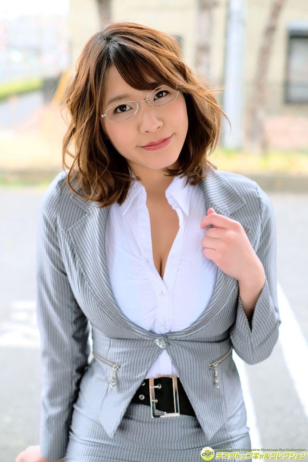 [DGC] 夏来唯『爆乳お姉さんの95cm・Hカップが激震！』