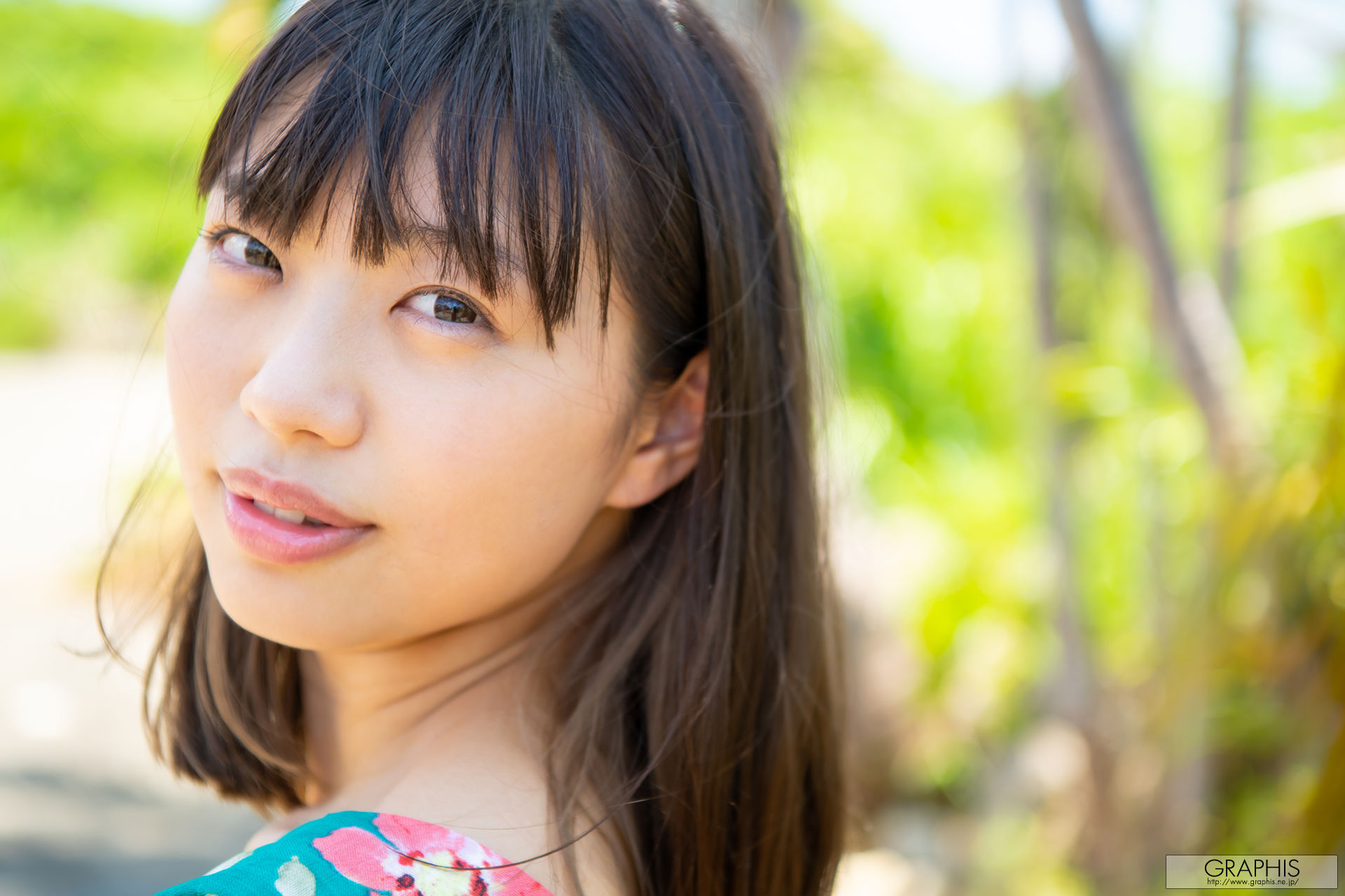 [Graphis] Special - Matsuri Kiritani 桐谷まつり Curvy!