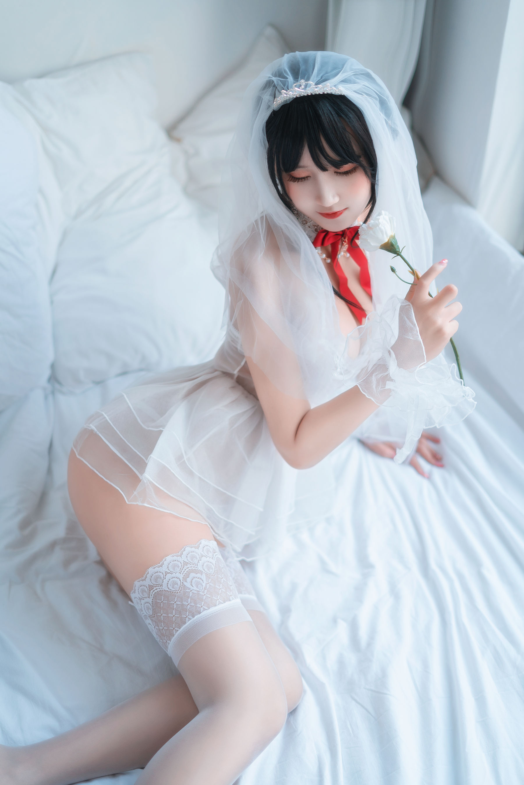 [COS福利] 微博妹子三度_69 - 婚纱孔雀翎
