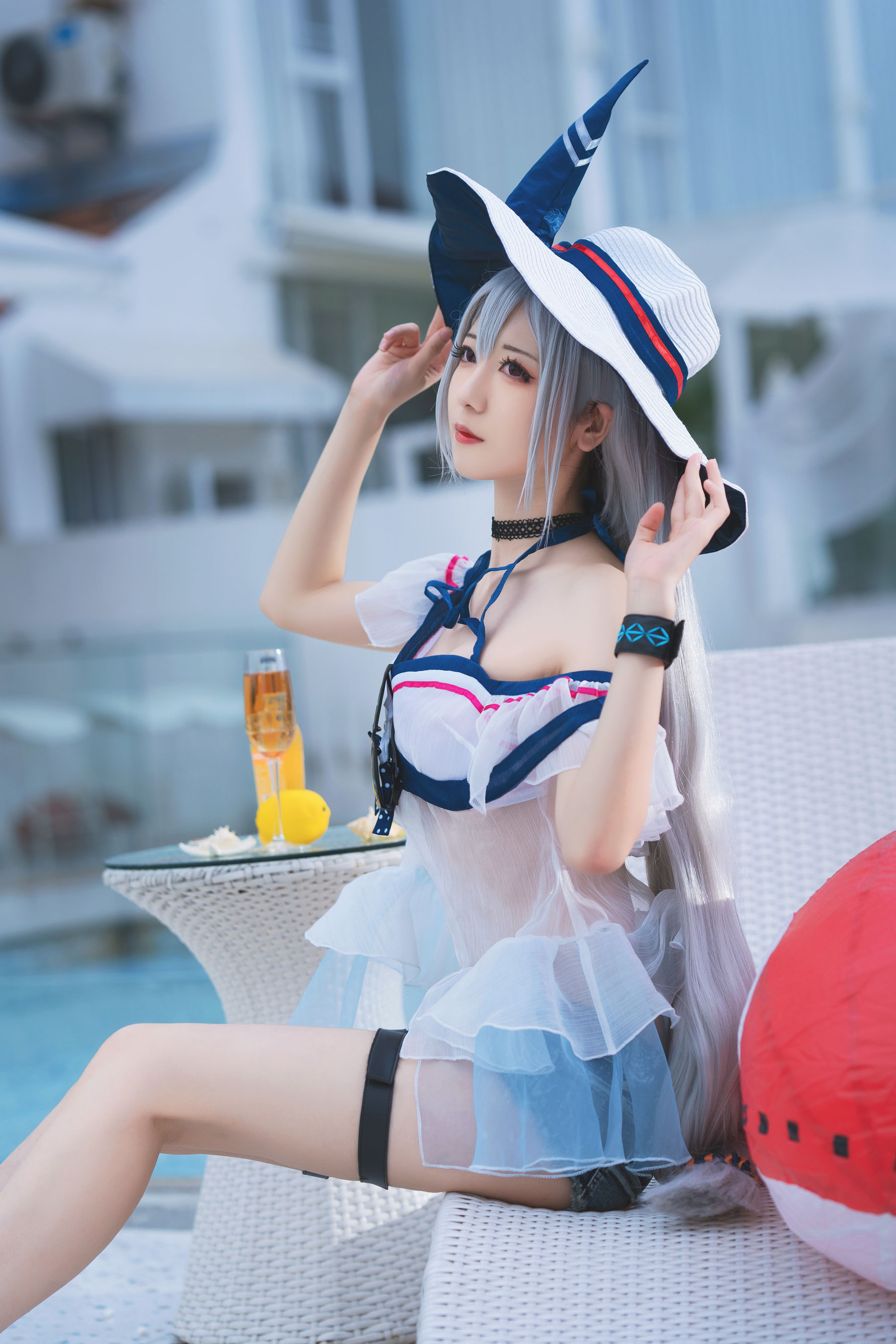 [COS福利] 小姐姐弥音音ww - 明日方舟 斯卡蒂泳装