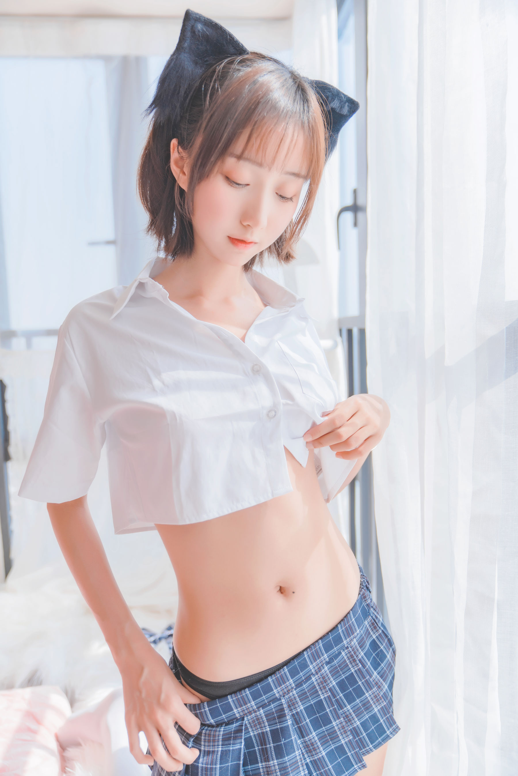 [COS福利] 萌系小姐姐木绵绵OwO - 怀中猫