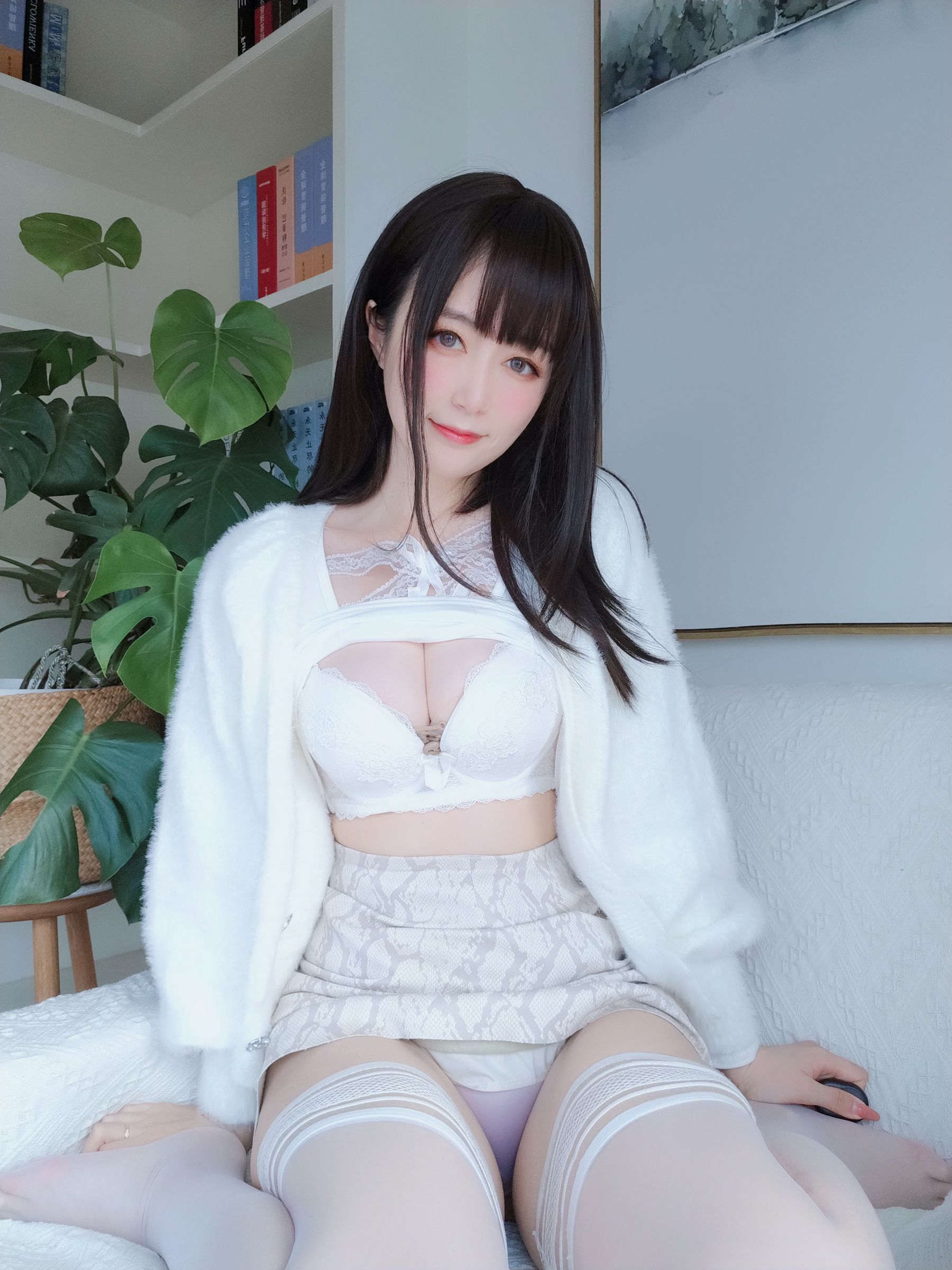 [COS福利] Coser小姐姐白银 - 白蕾丝