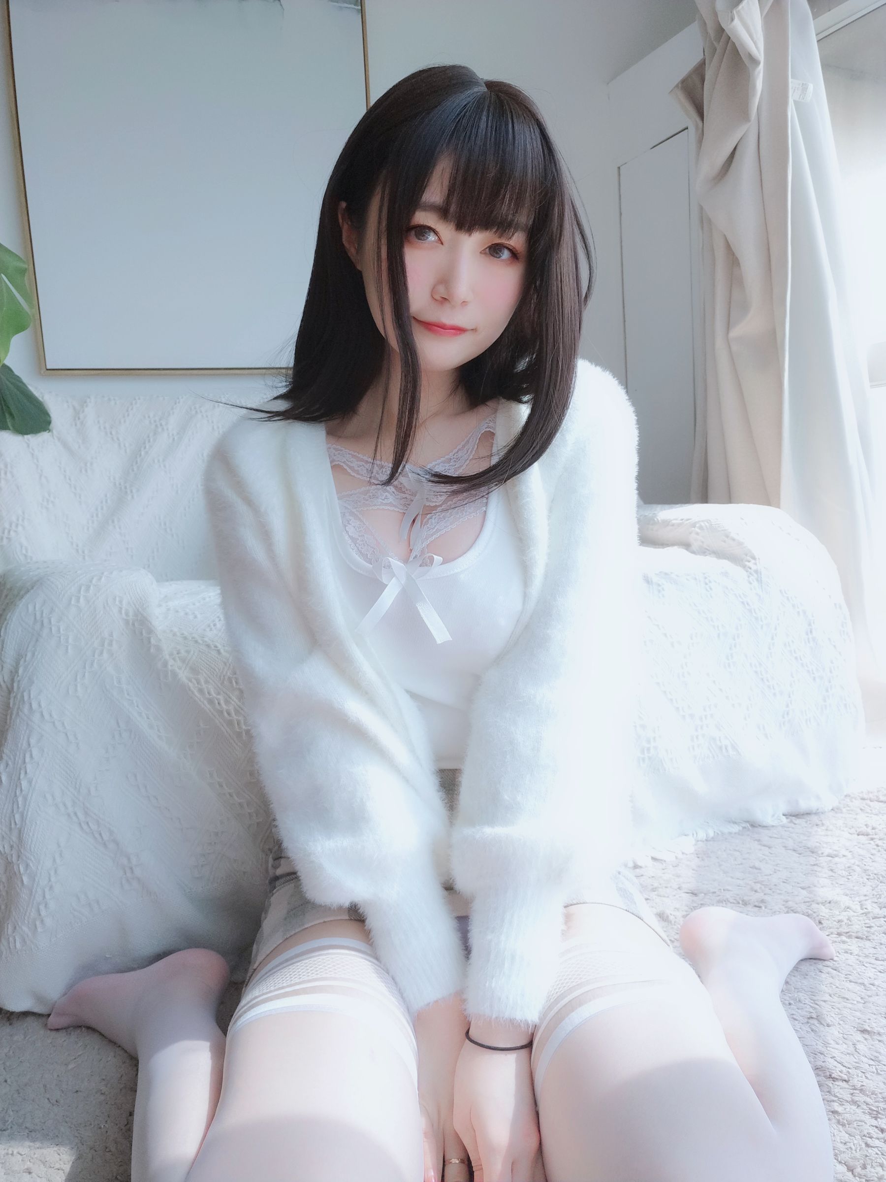 [COS福利] Coser小姐姐白银 - 白蕾丝
