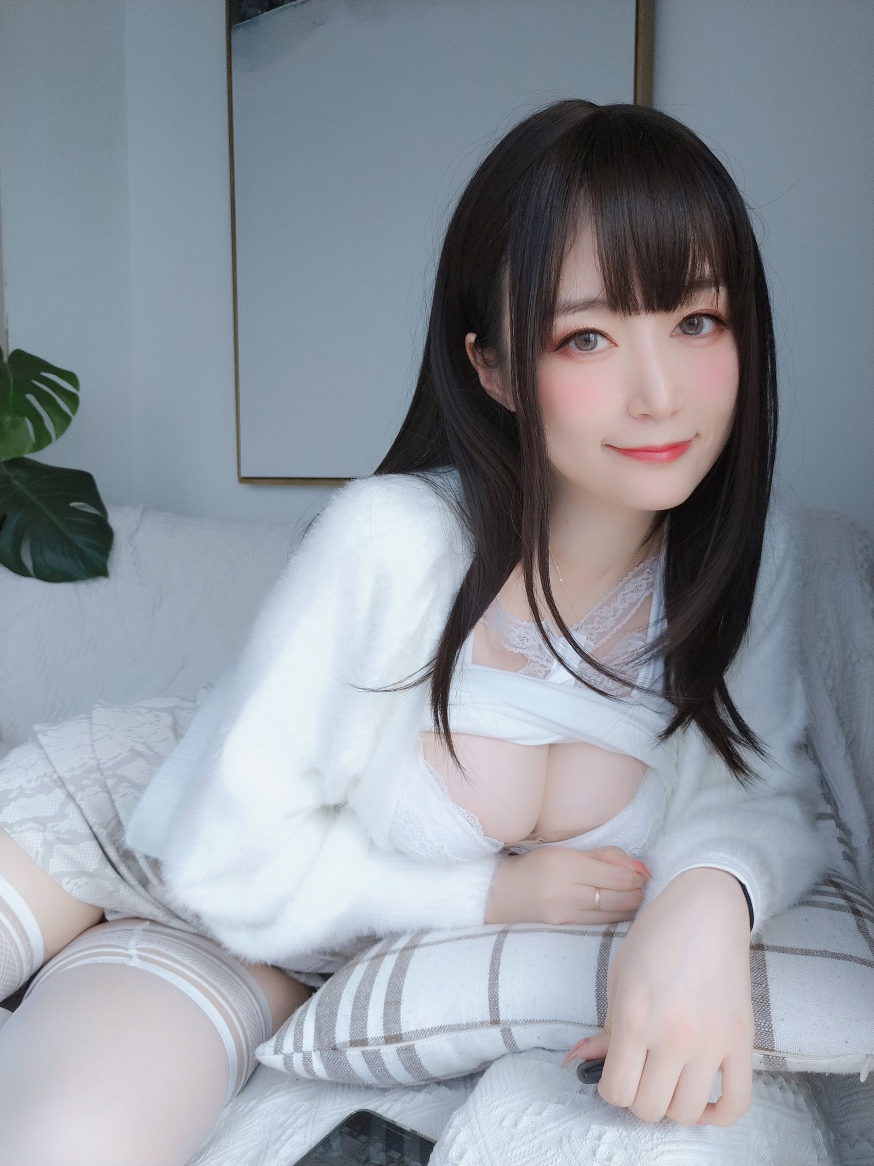 [COS福利] Coser小姐姐白银 - 白蕾丝