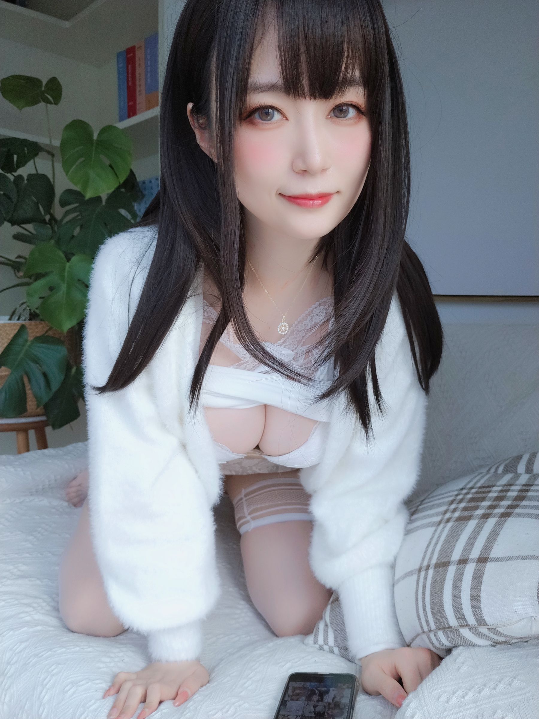 [COS福利] Coser小姐姐白银 - 白蕾丝