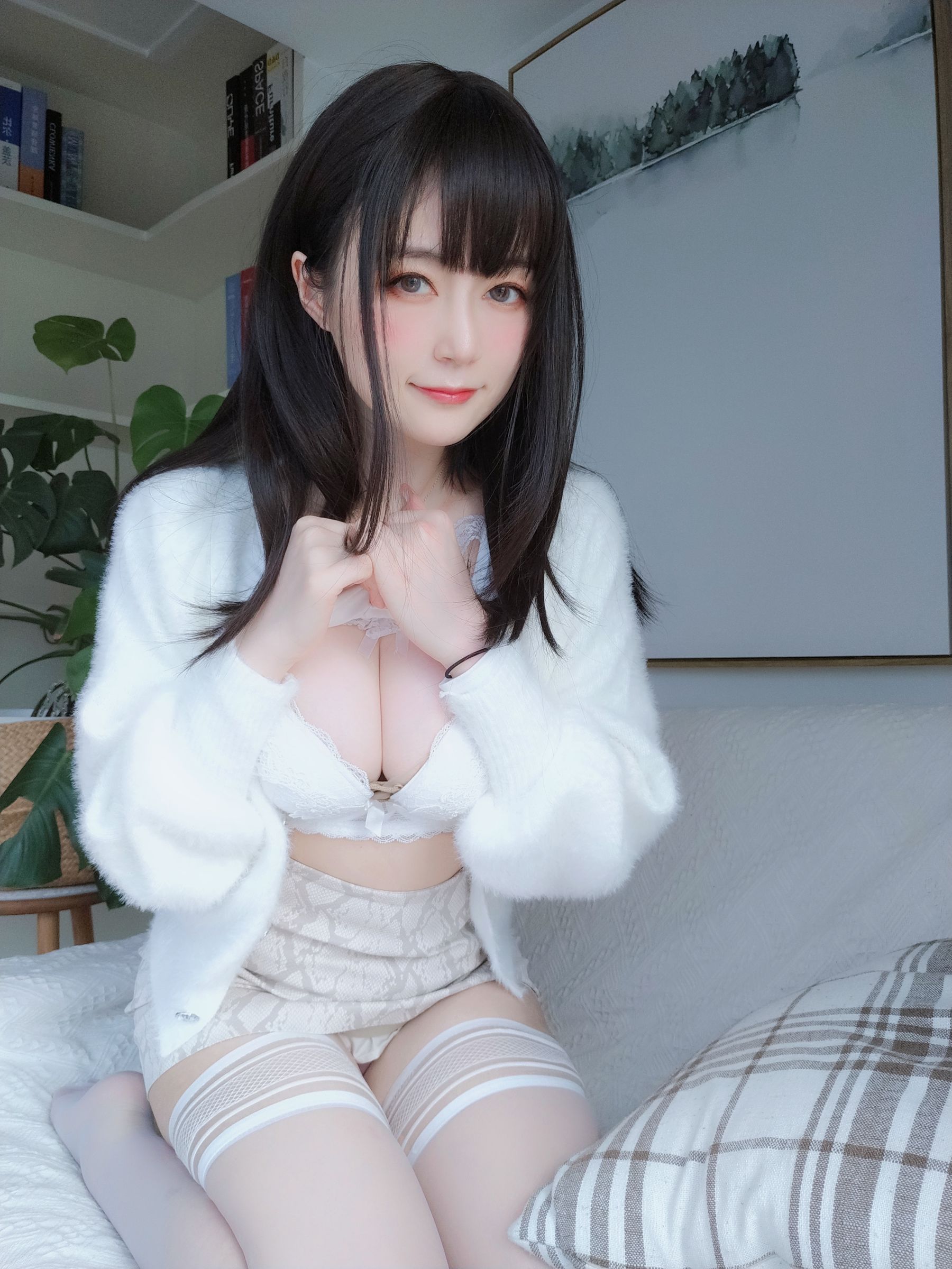 [COS福利] Coser小姐姐白银 - 白蕾丝