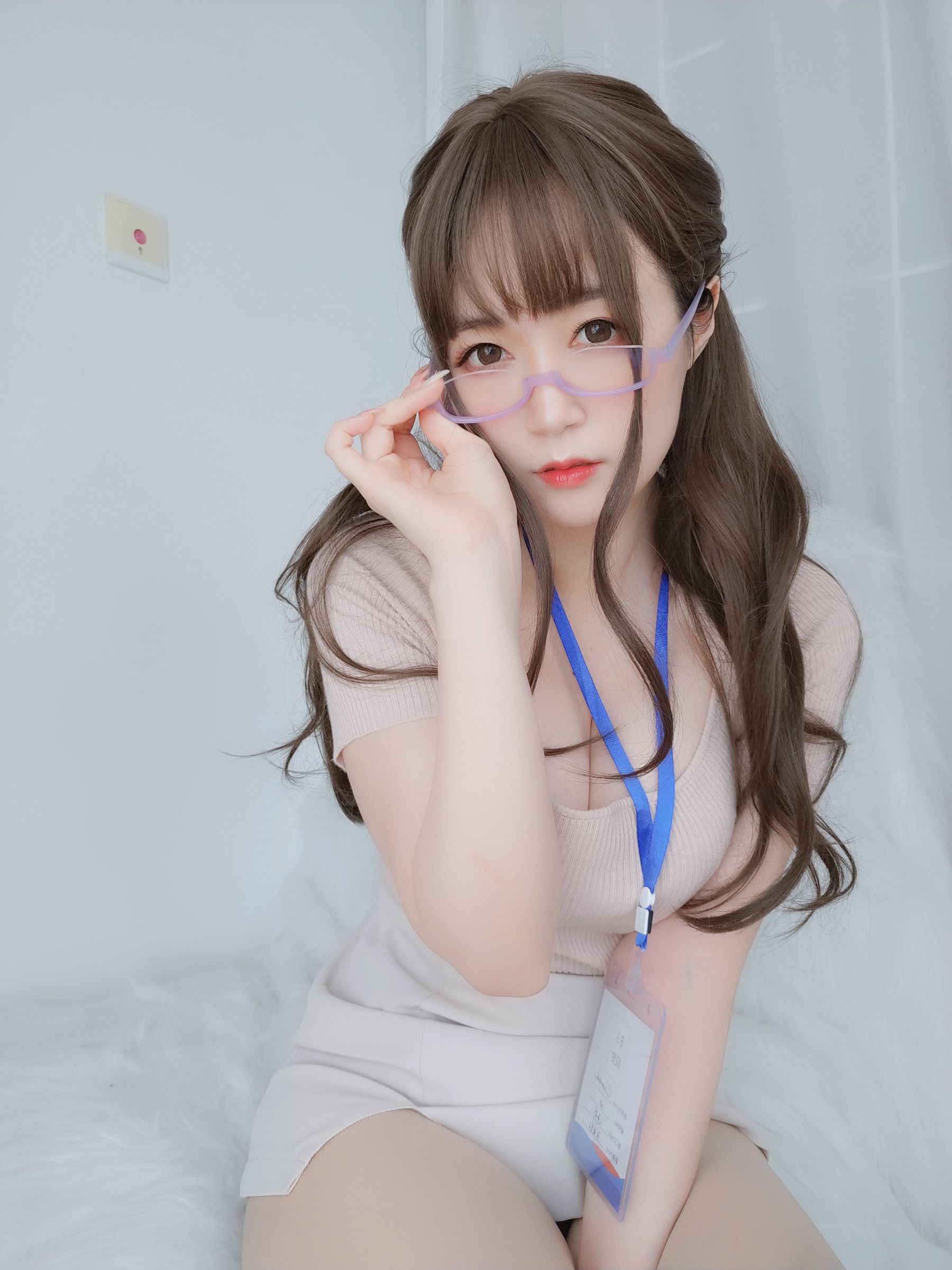 [COS福利] Coser小姐姐白银 - 私人医生