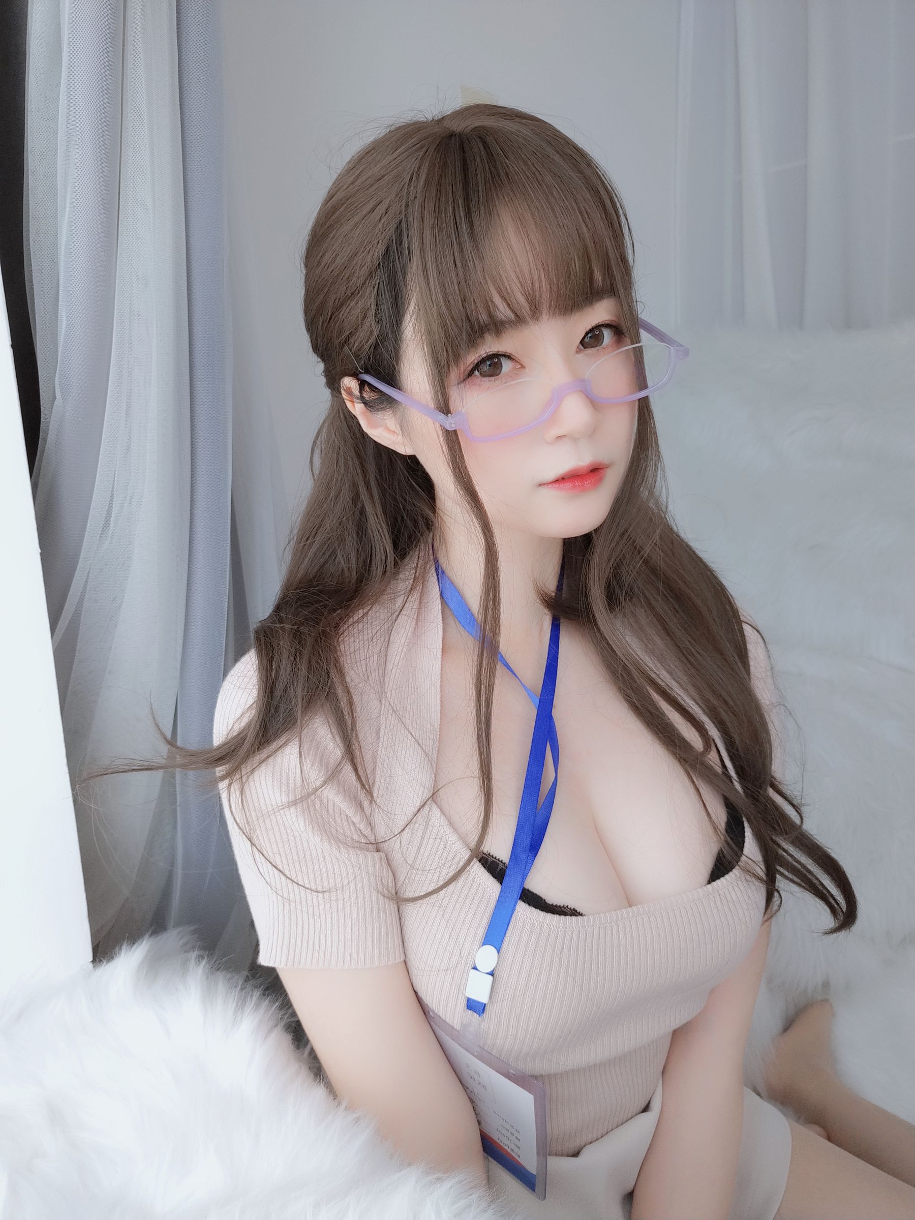 [COS福利] Coser小姐姐白银 - 私人医生