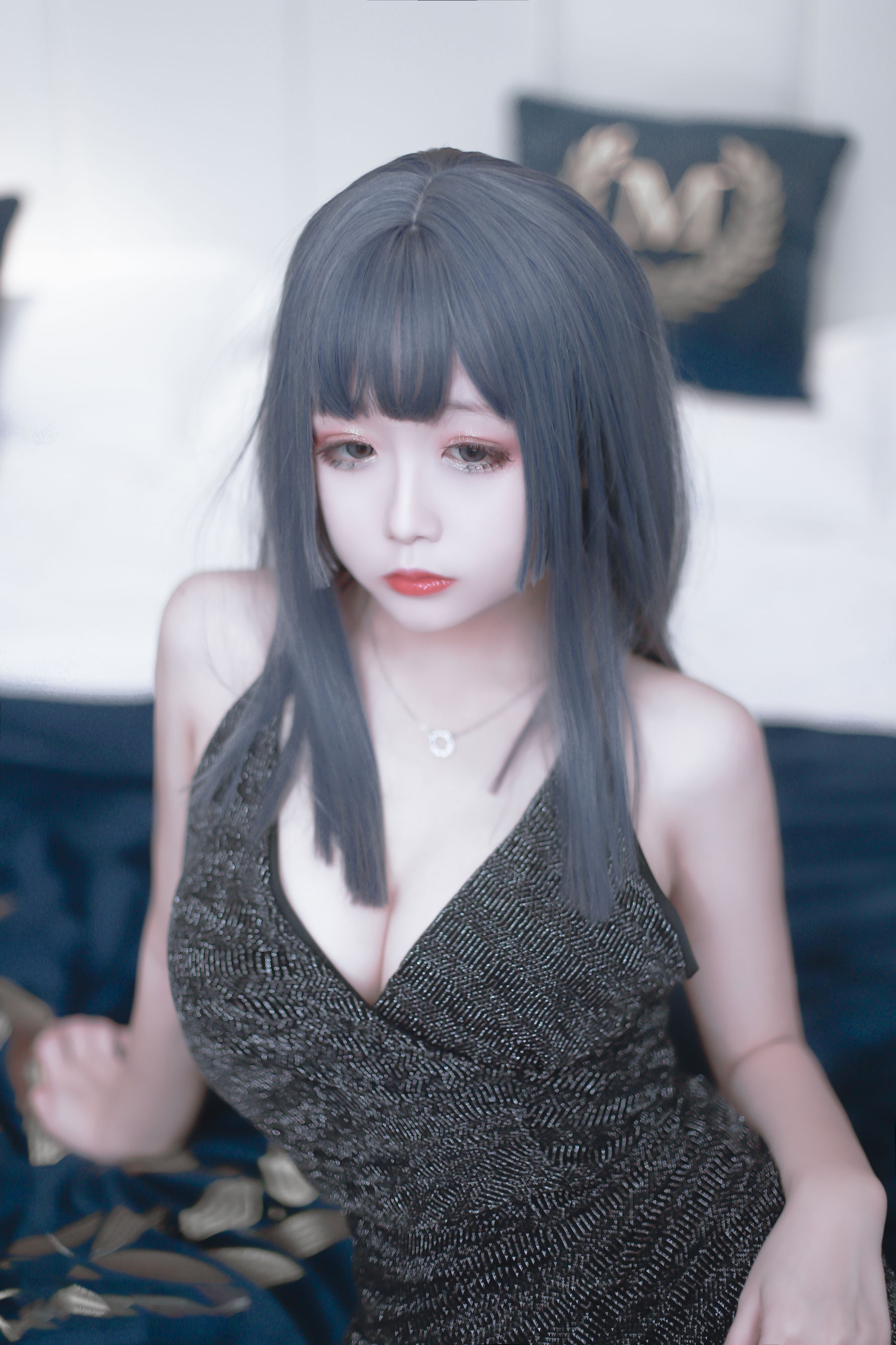 [COS福利] Cosplay日奈娇 - 黑色礼服