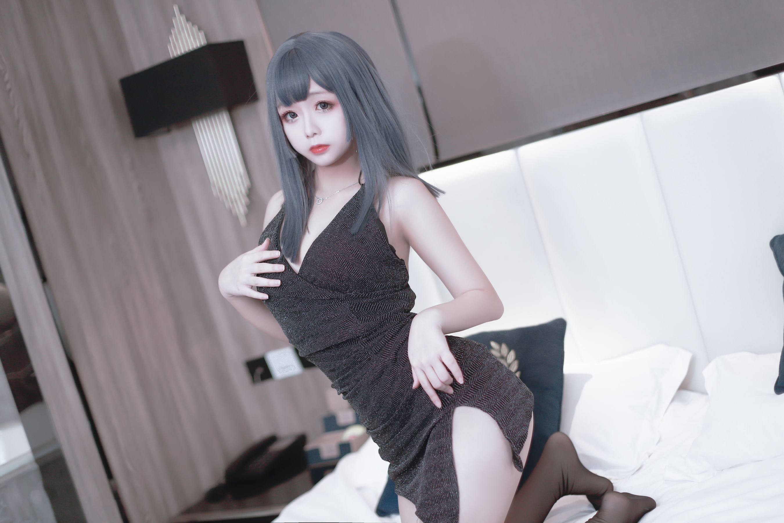 [COS福利] Cosplay日奈娇 - 黑色礼服