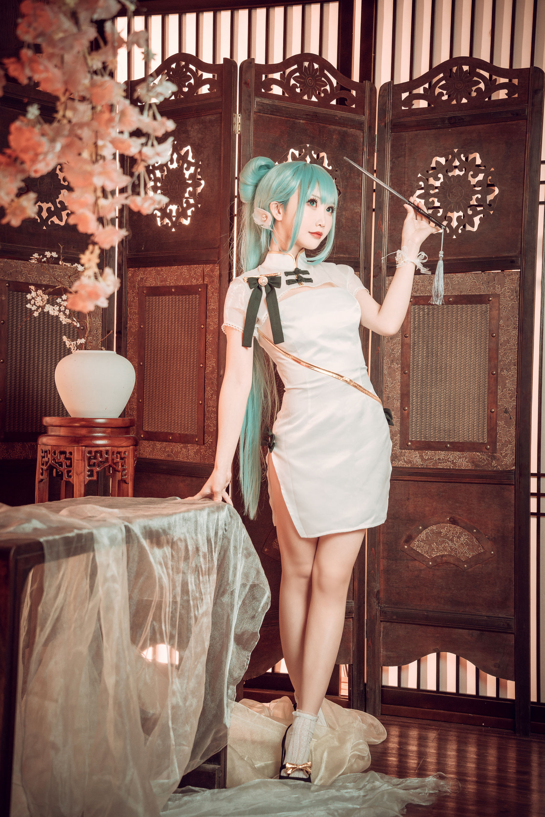 [COS福利] 可爱人气Coser面饼仙儿 - 初音旗袍