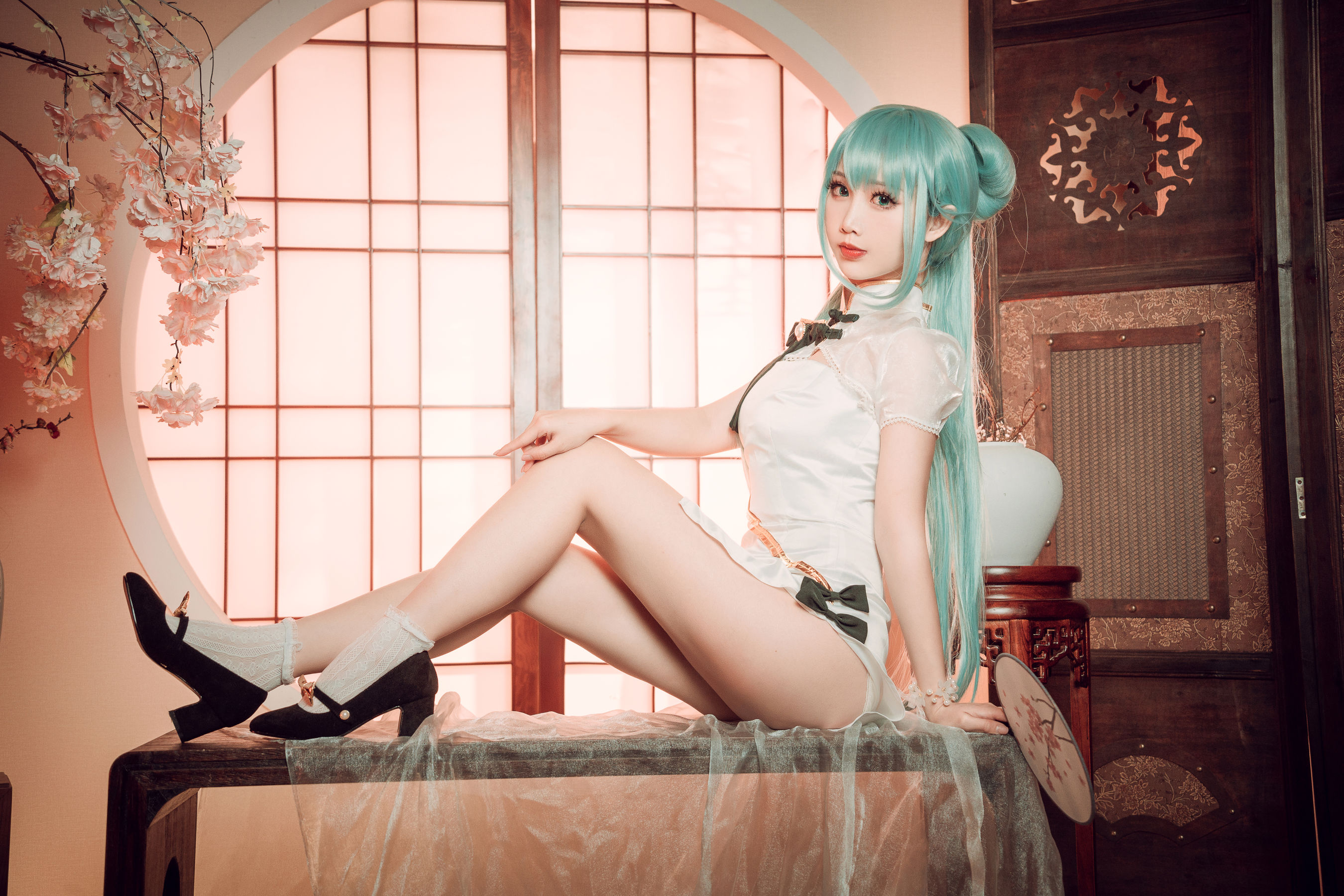 [COS福利] 可爱人气Coser面饼仙儿 - 初音旗袍
