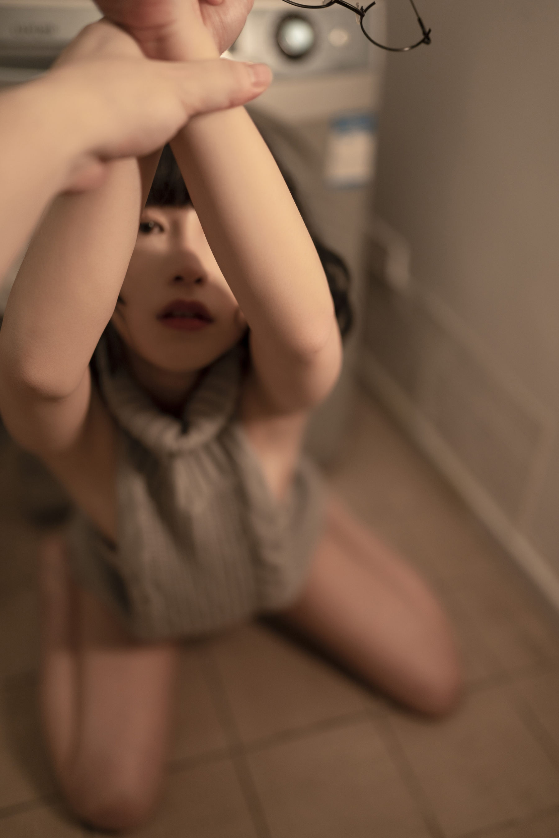 [COS福利] 美少女晕崽 - 维修洗衣机