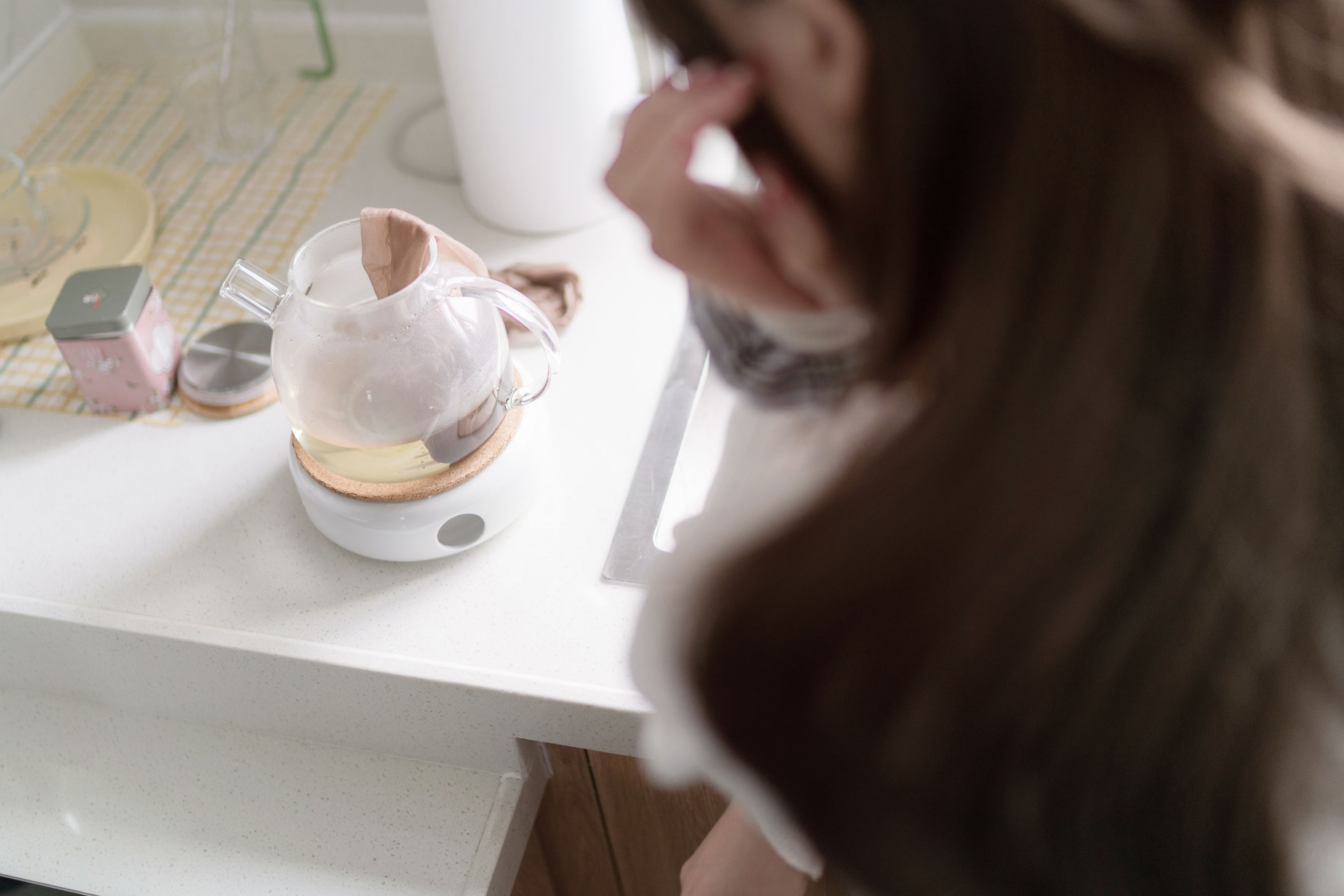 [COS福利] 萌妹子眼酱大魔王w - 人妻丝袜红茶