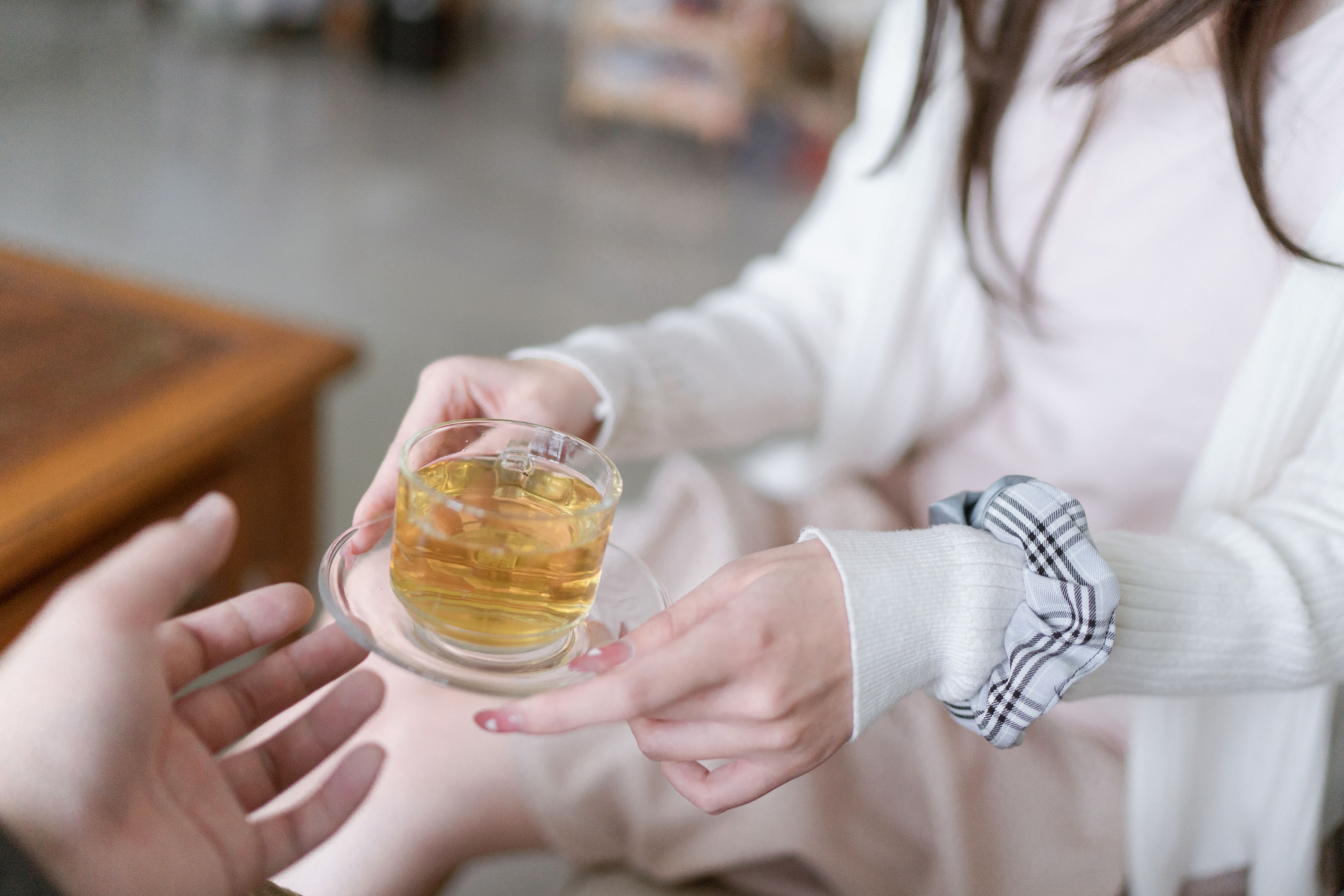 [COS福利] 萌妹子眼酱大魔王w - 人妻丝袜红茶