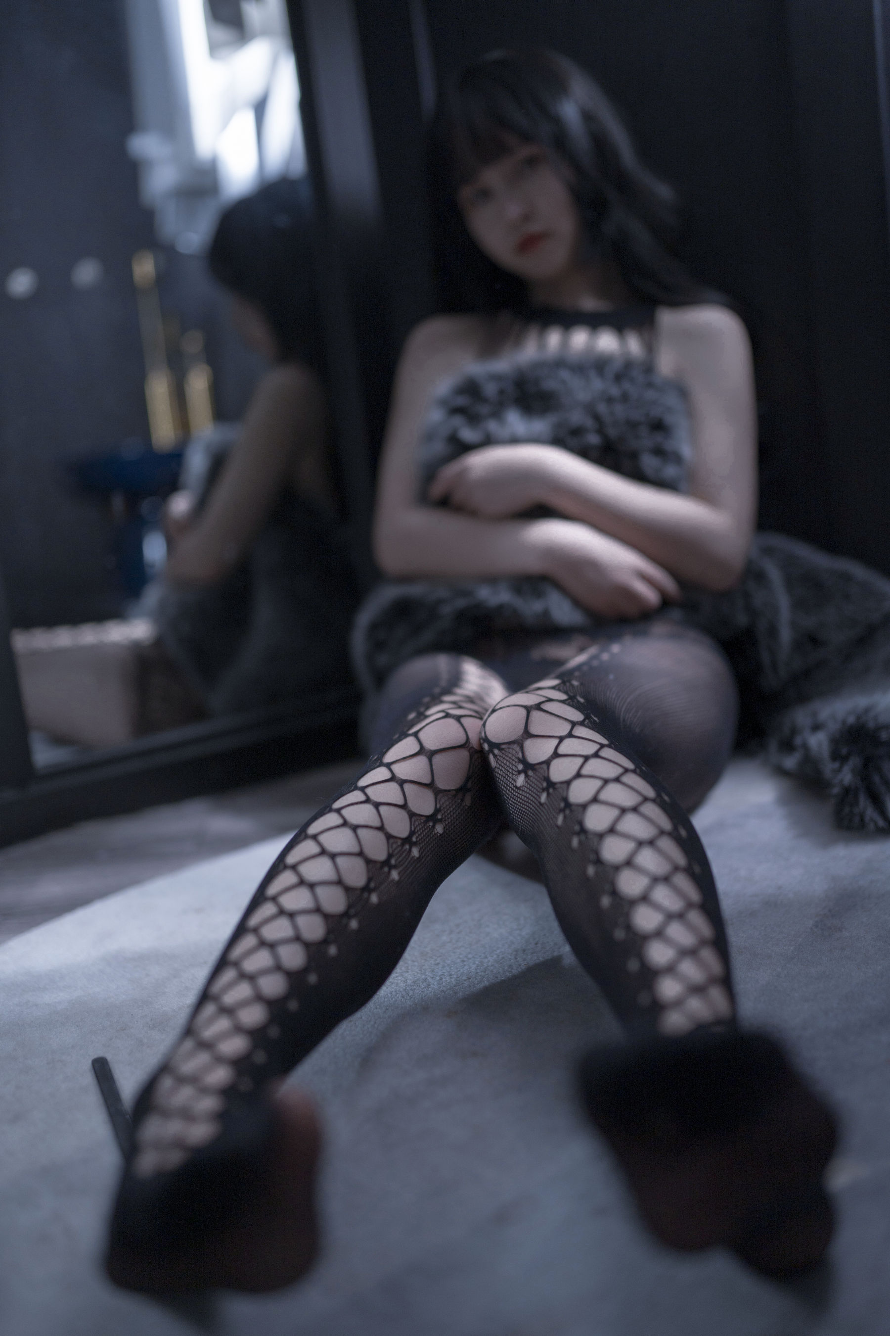 [COS福利] 美少女晕崽 - 缠绵
