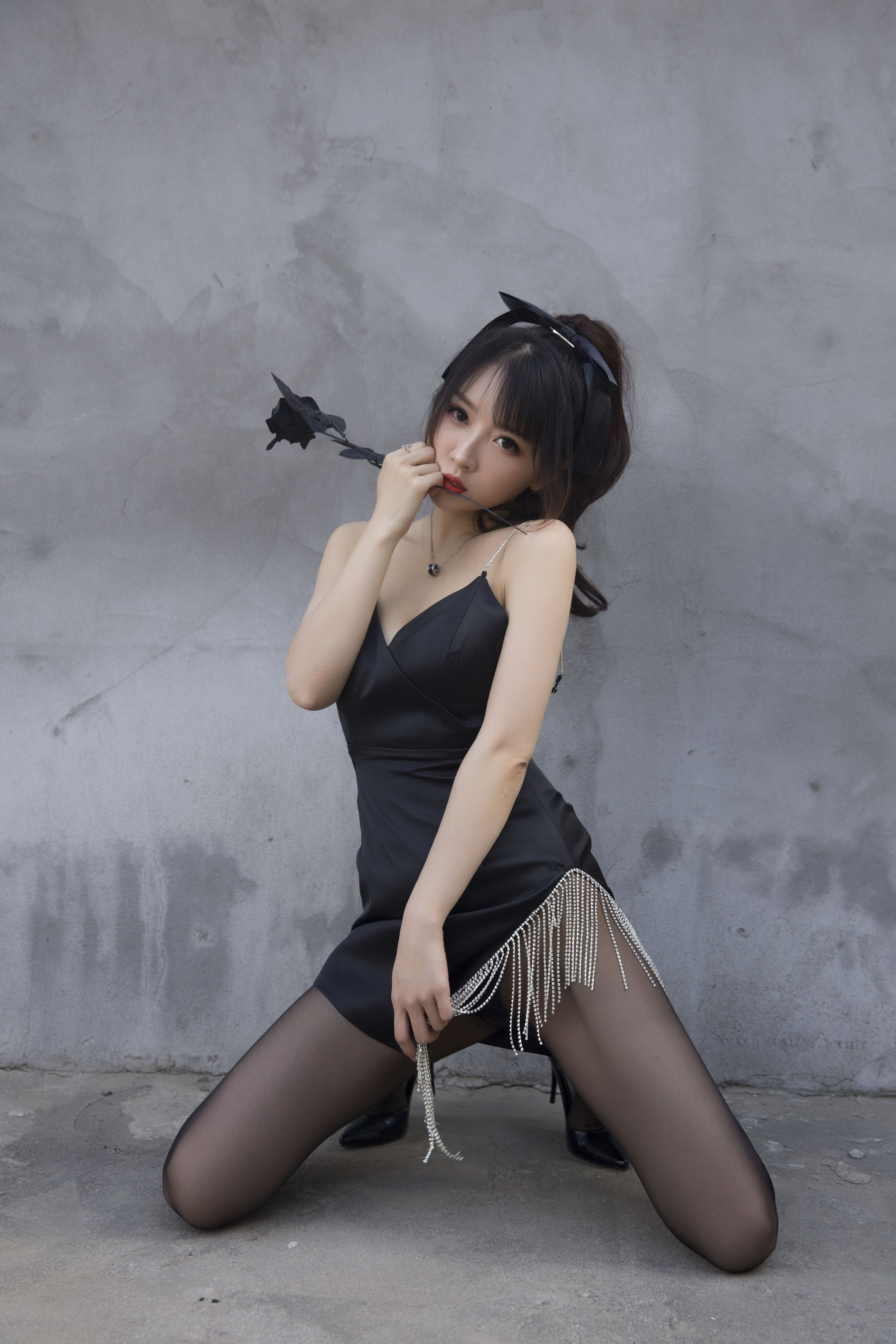 [COS福利] 斗鱼主播小女巫露娜 - 黑色流苏