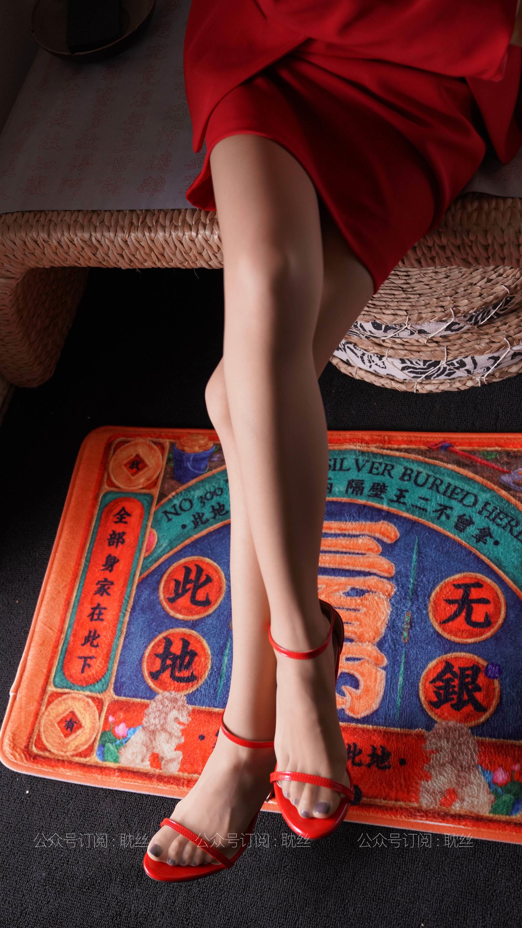 [IESS异思趣向] 丝享家 765：美子《红衣领班》