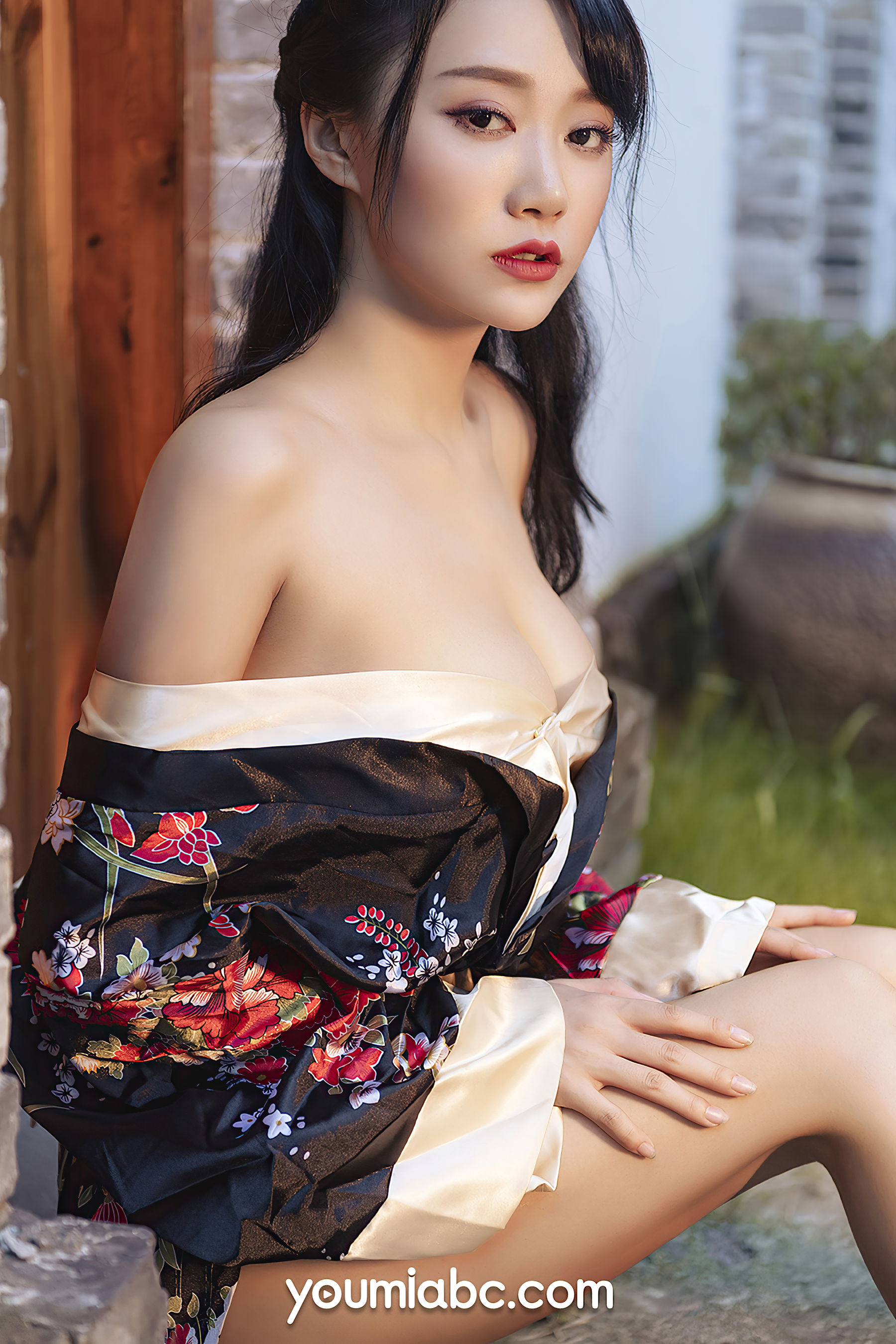 [尤蜜YouMiabc]  何嘉颖 和风煦女
