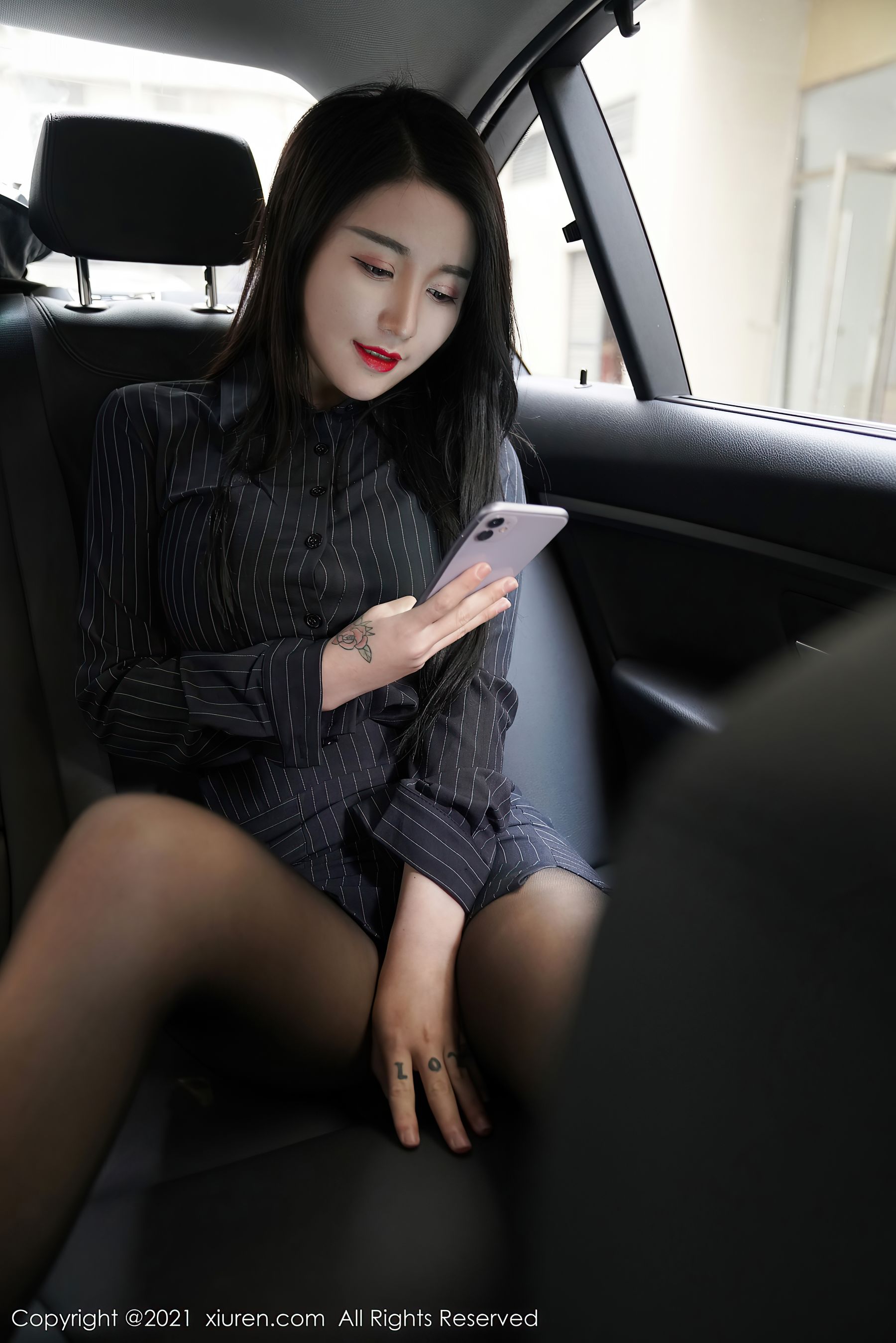 [秀人XIUREN] No.3111 美七Mia