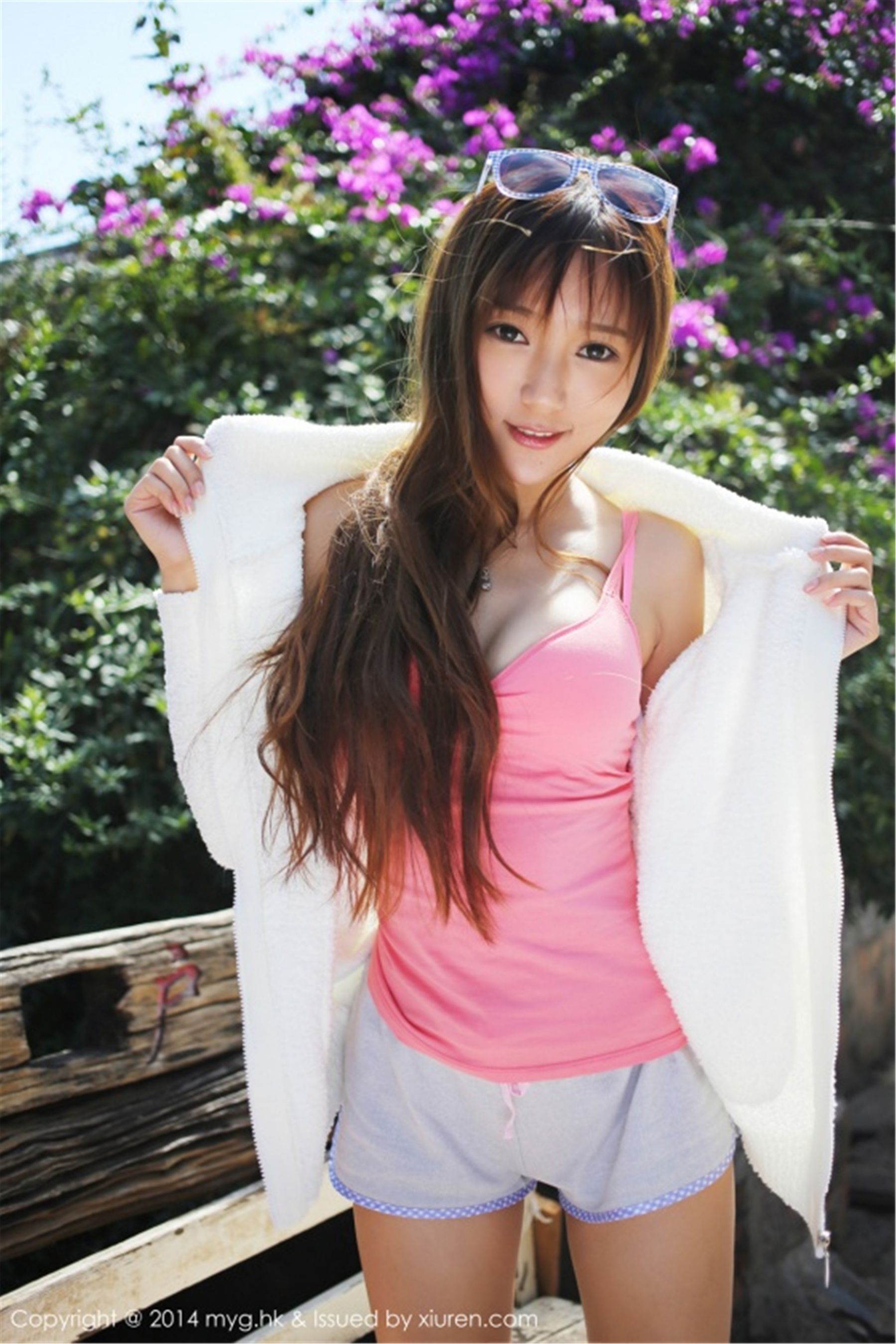 王馨瑶yanni《丽江旅拍》睡衣+2套内衣 [美媛馆MyGirl] Vol.068