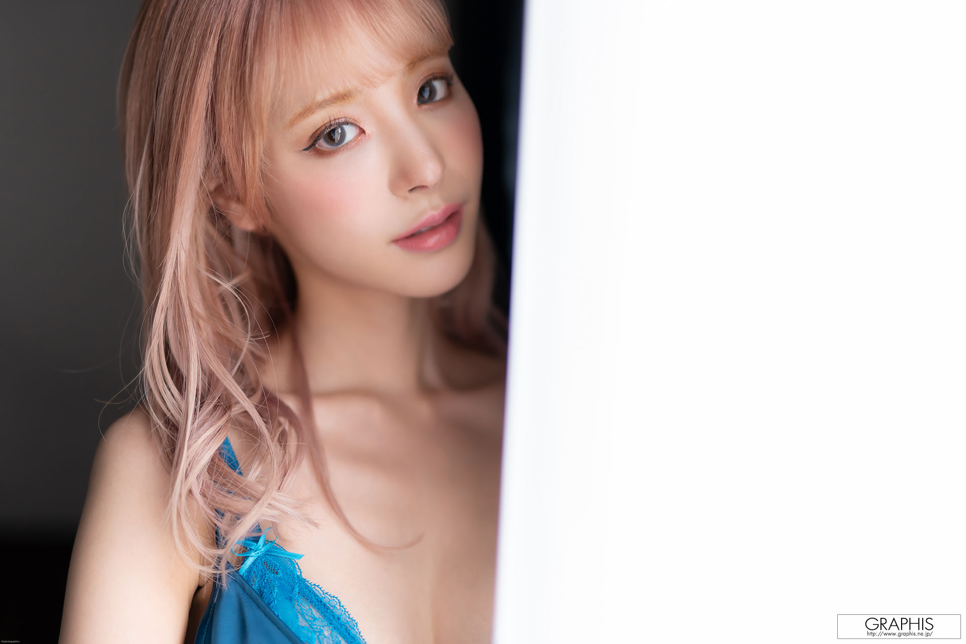 [Graphis] Special - Kana Momonogi 桃乃木かな Change!