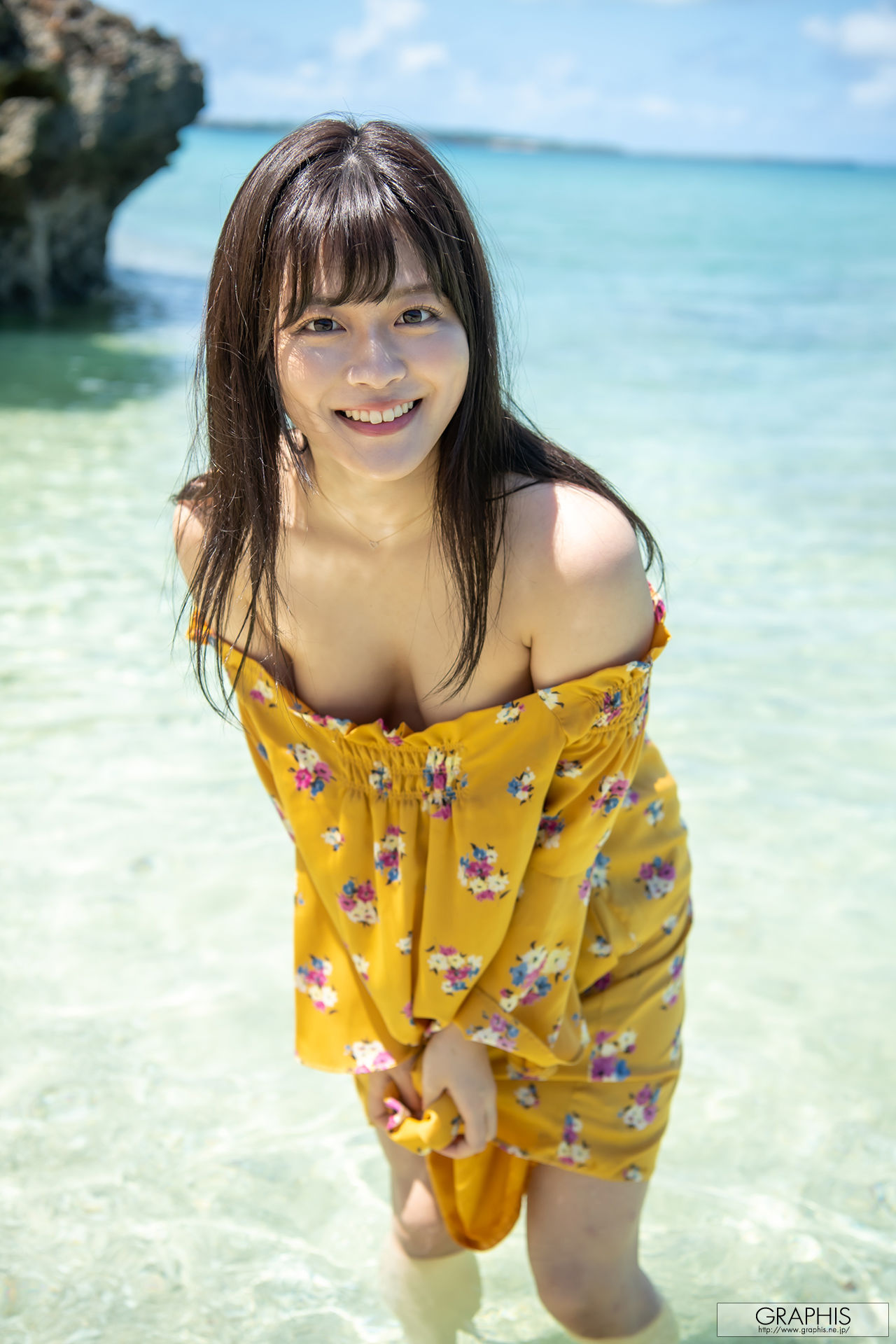 [Graphis] Special - Kanon Kanade 奏音かのん Playing Love