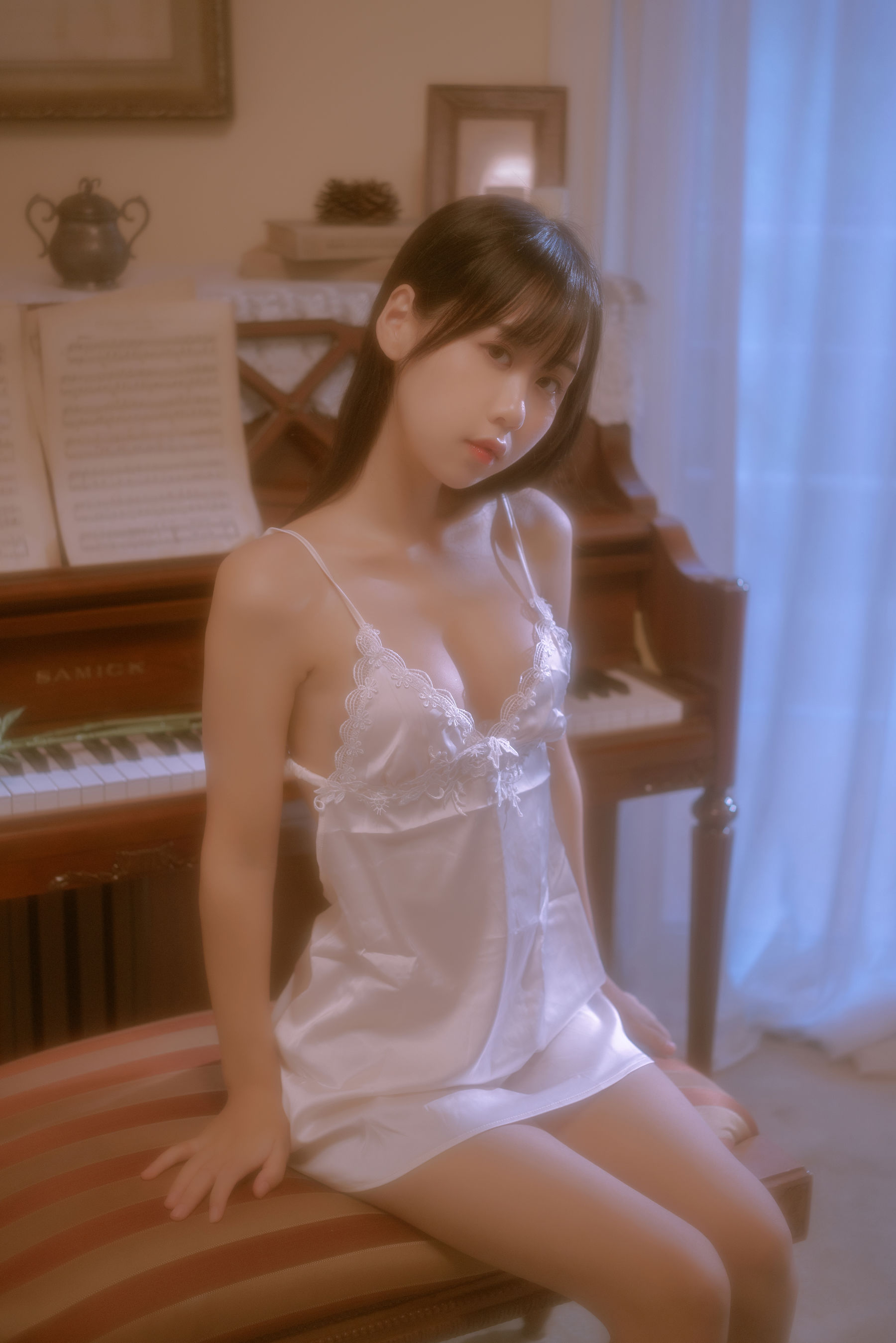[COS福利] 阳光美少女萌芽儿o0 - 遐 私房