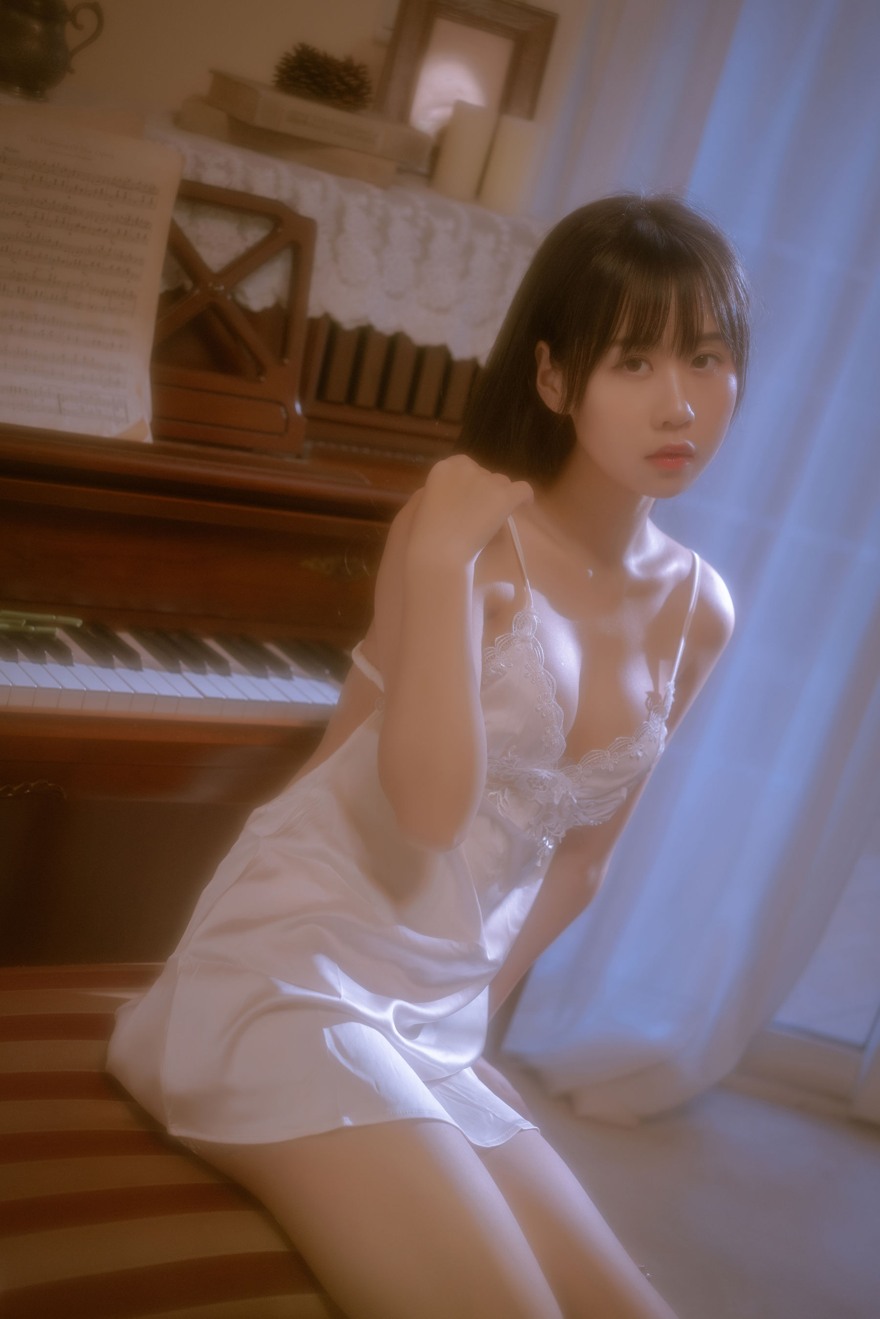 [COS福利] 阳光美少女萌芽儿o0 - 遐 私房