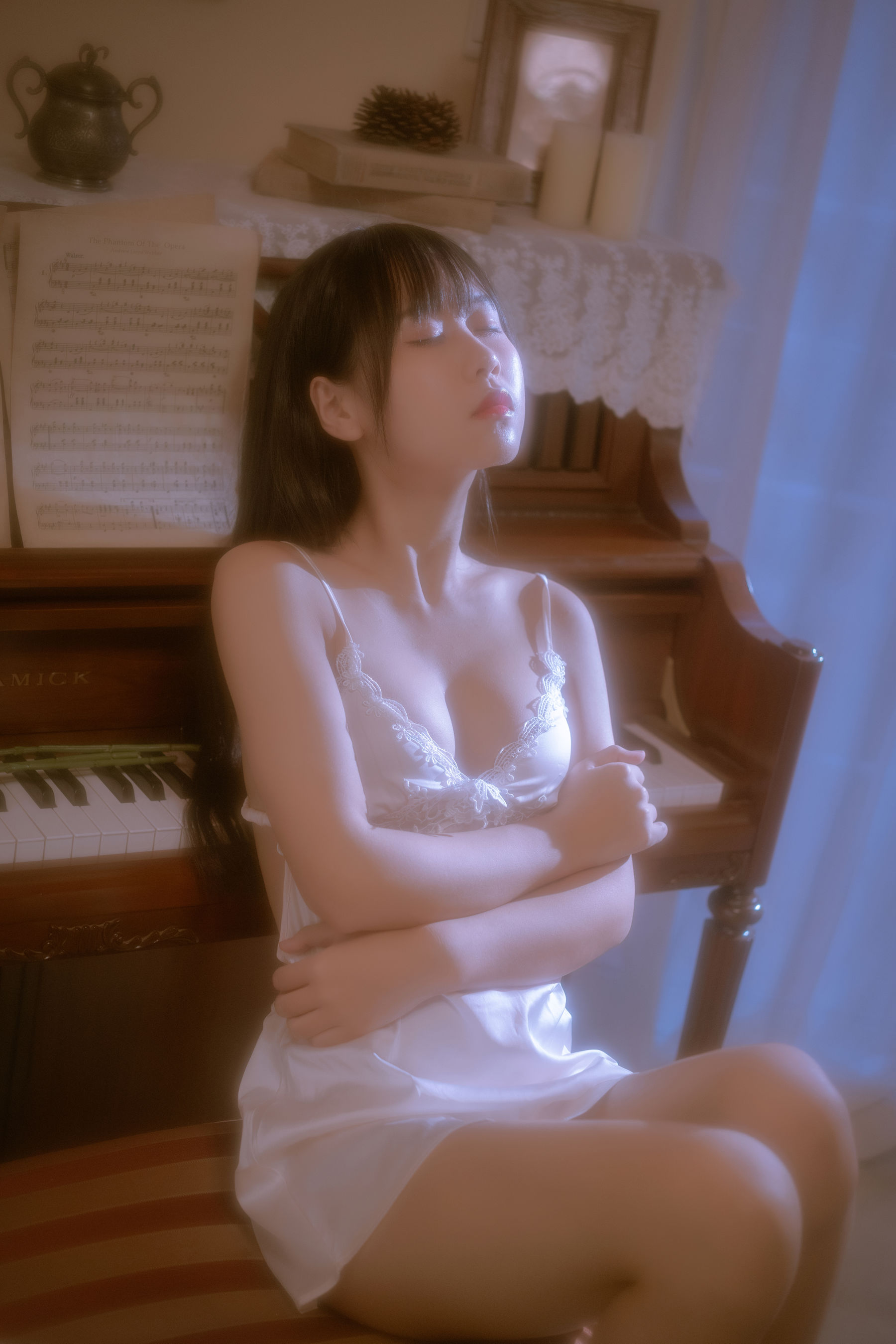 [COS福利] 阳光美少女萌芽儿o0 - 遐 私房