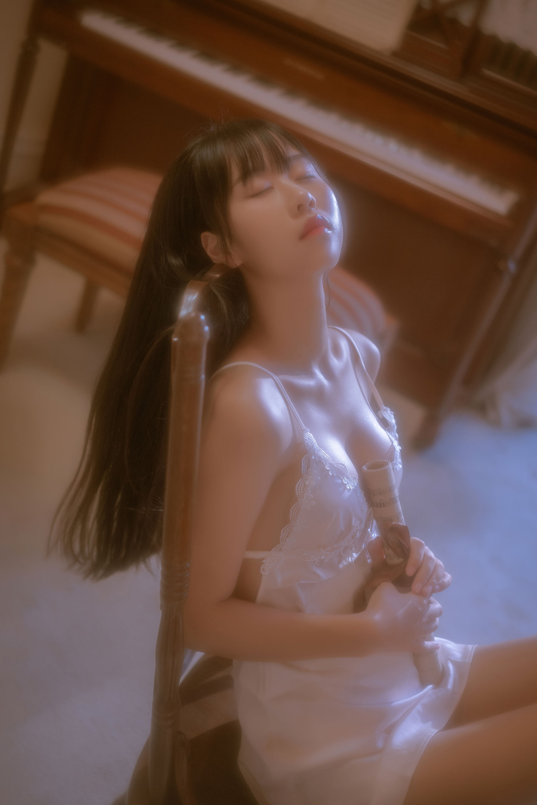 [COS福利] 阳光美少女萌芽儿o0 - 遐 私房