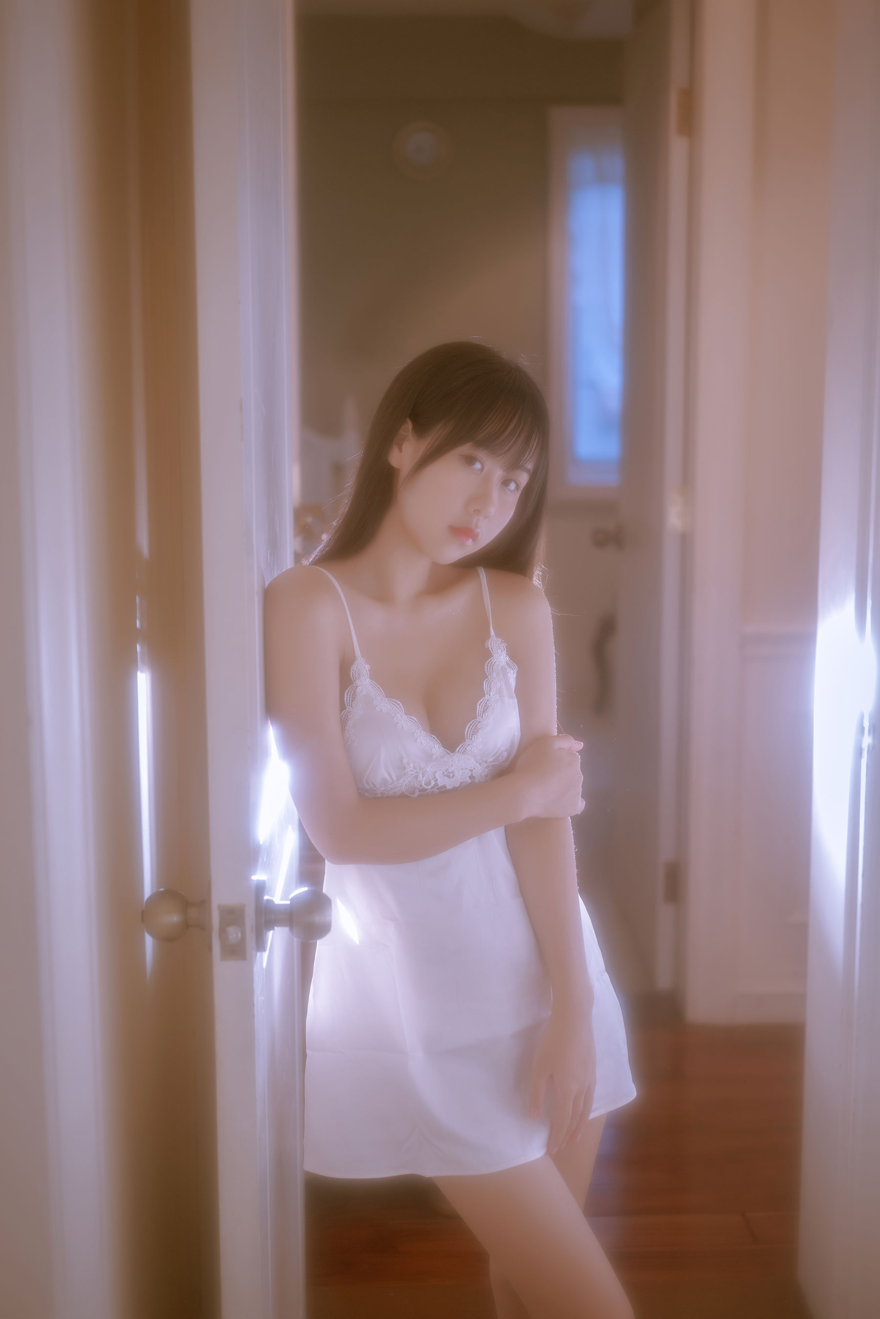 [COS福利] 阳光美少女萌芽儿o0 - 遐 私房