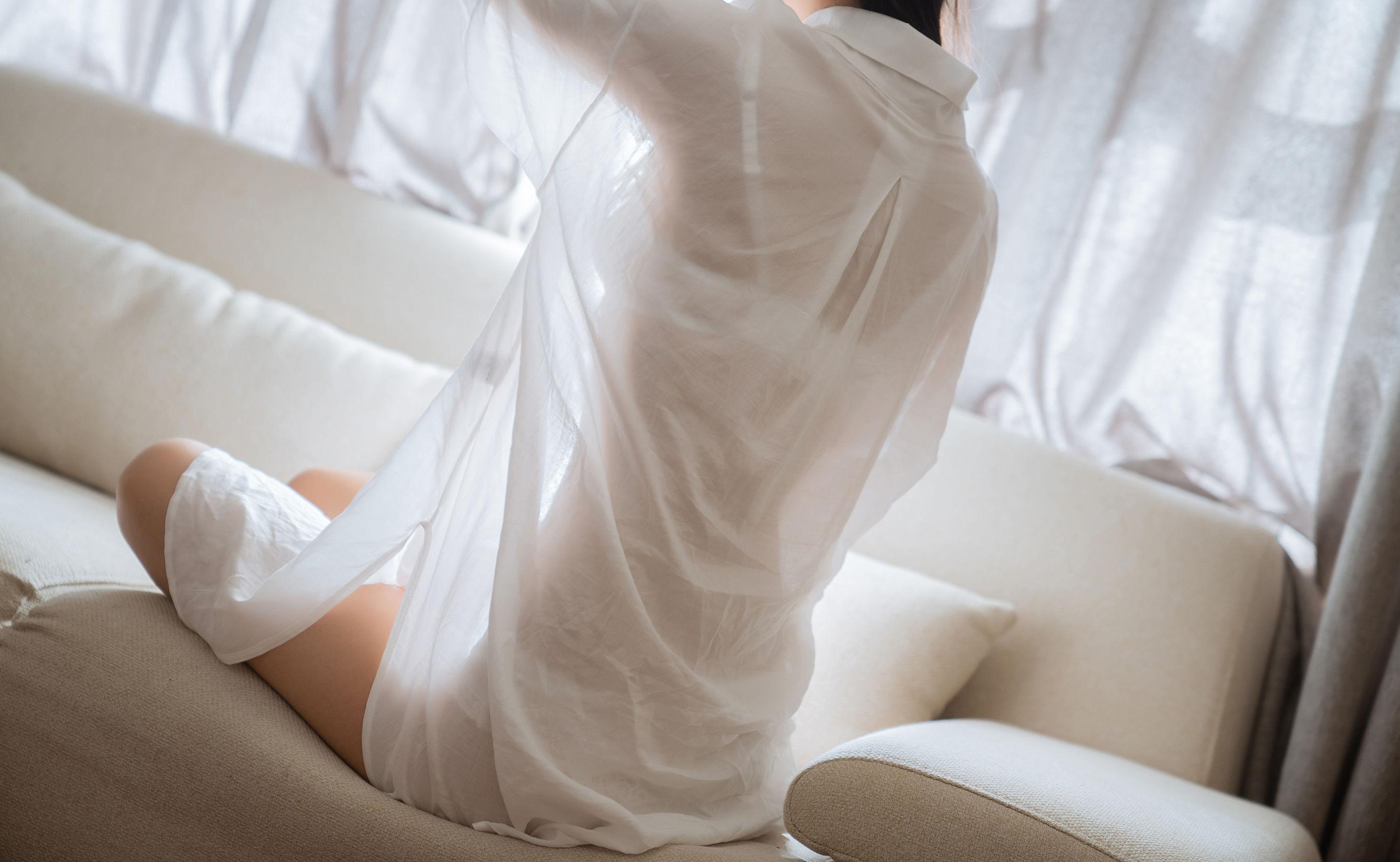 [COS福利] 阳光美少女萌芽儿o0 - 浴缸