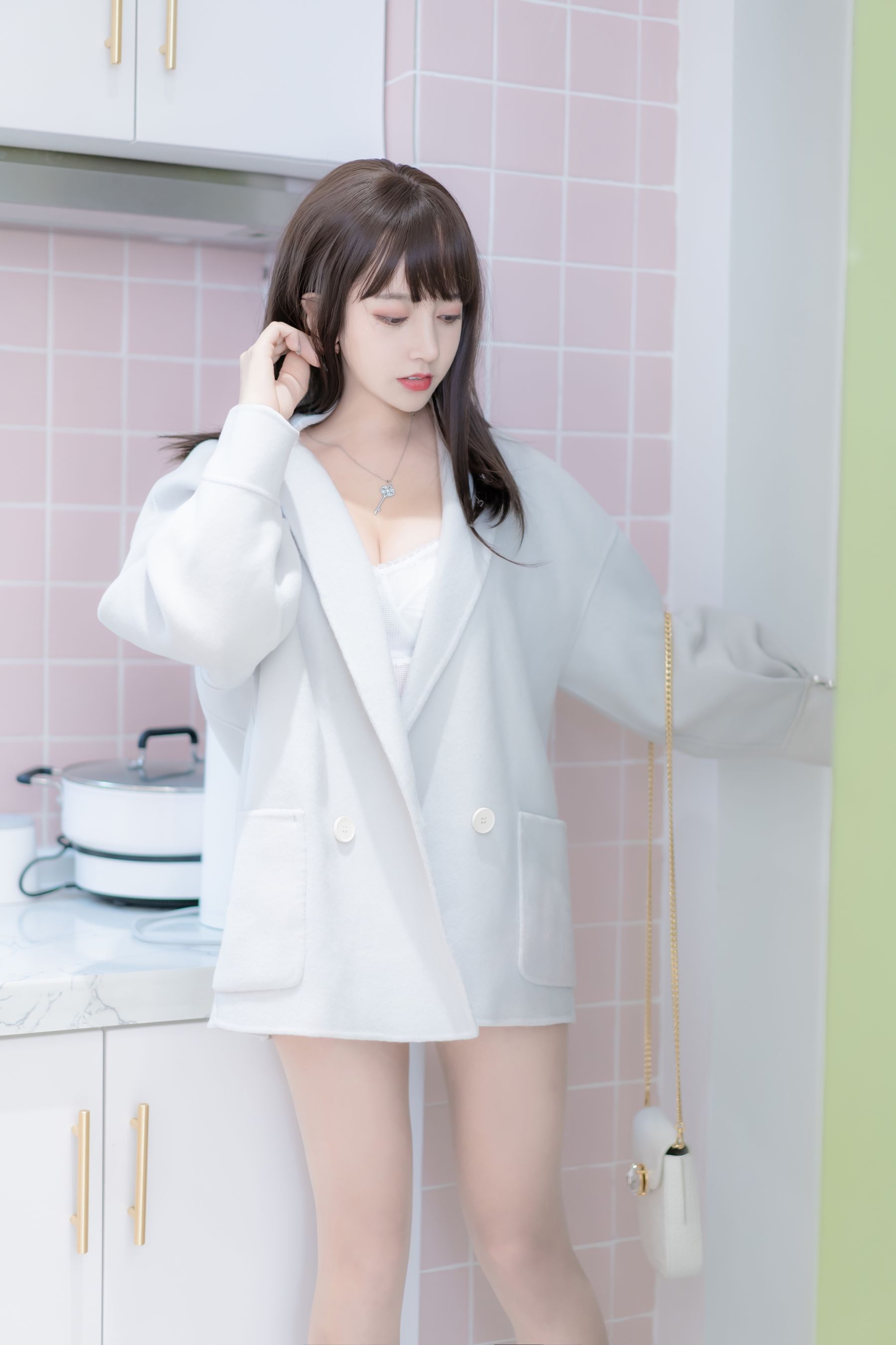 [COS福利] 斗鱼米线线sama写真 - 大姐姐