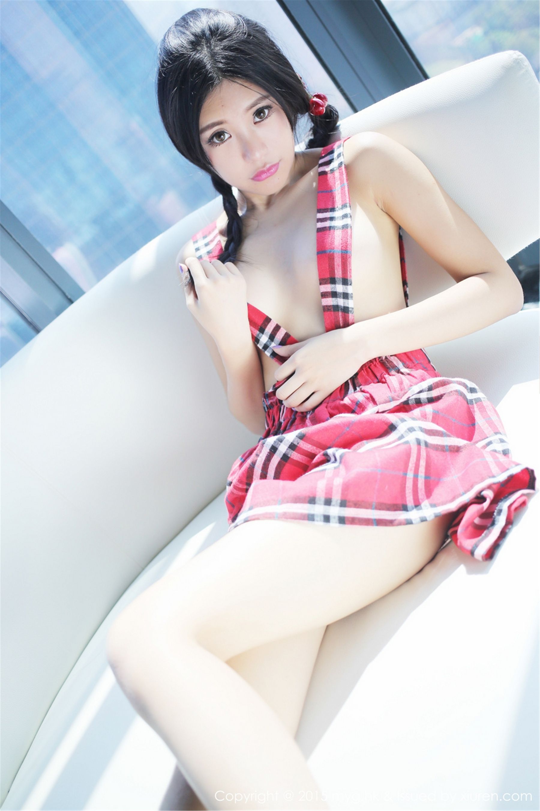 绮里嘉ula《泰国旅拍》英伦风校服+短裙+比基尼 [美媛馆MyGirl] Vol.091