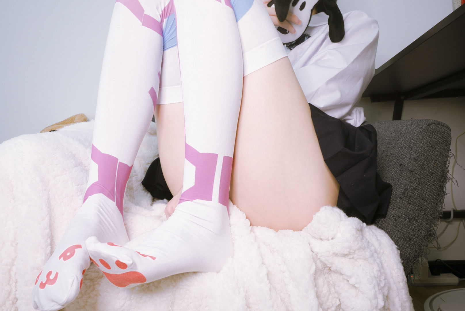 [COS福利] 萌妹子眼酱大魔王w - D.VA