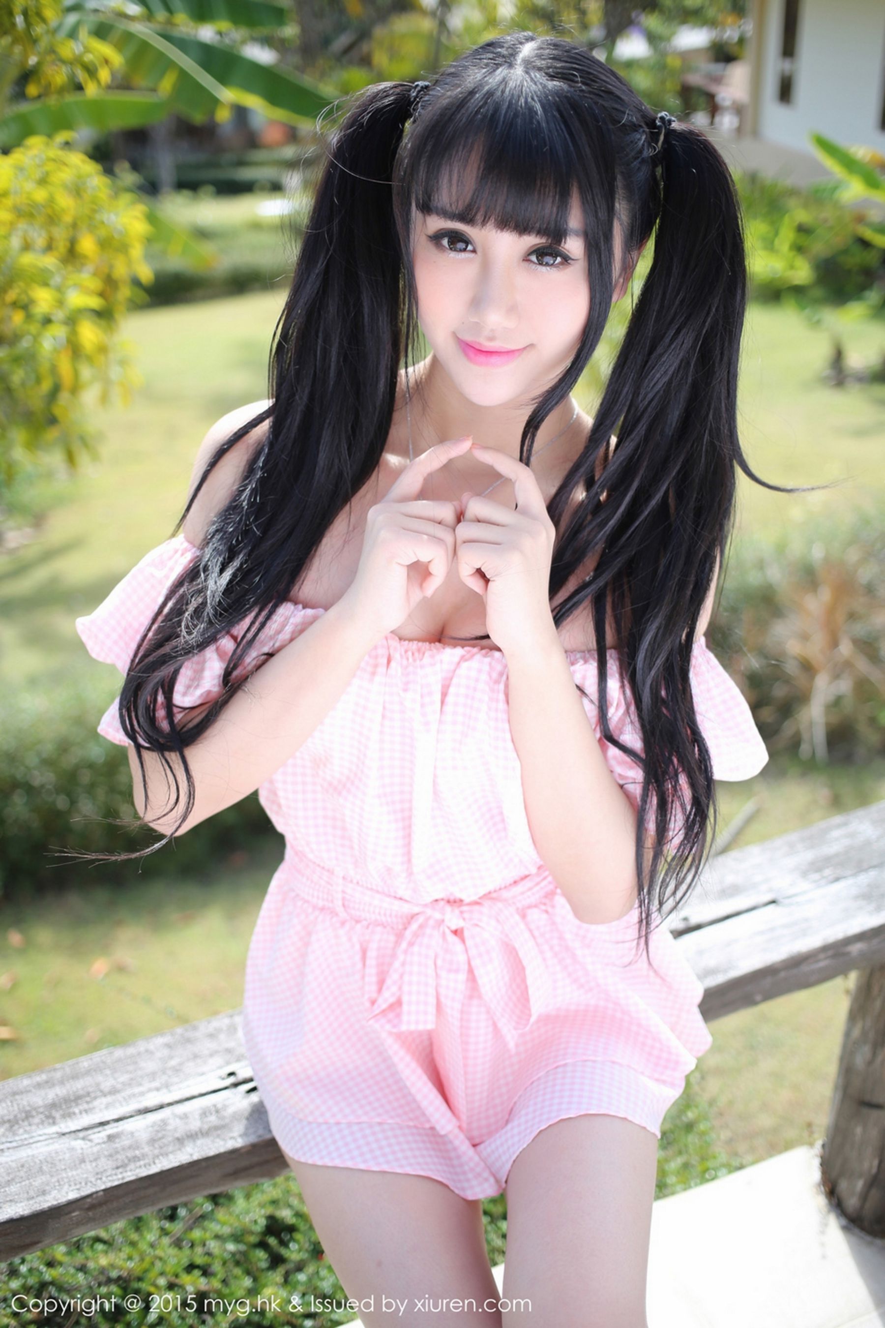 杨晓青儿《极品清新短裙+内衣外拍》 [美媛馆MyGirl] Vol.093