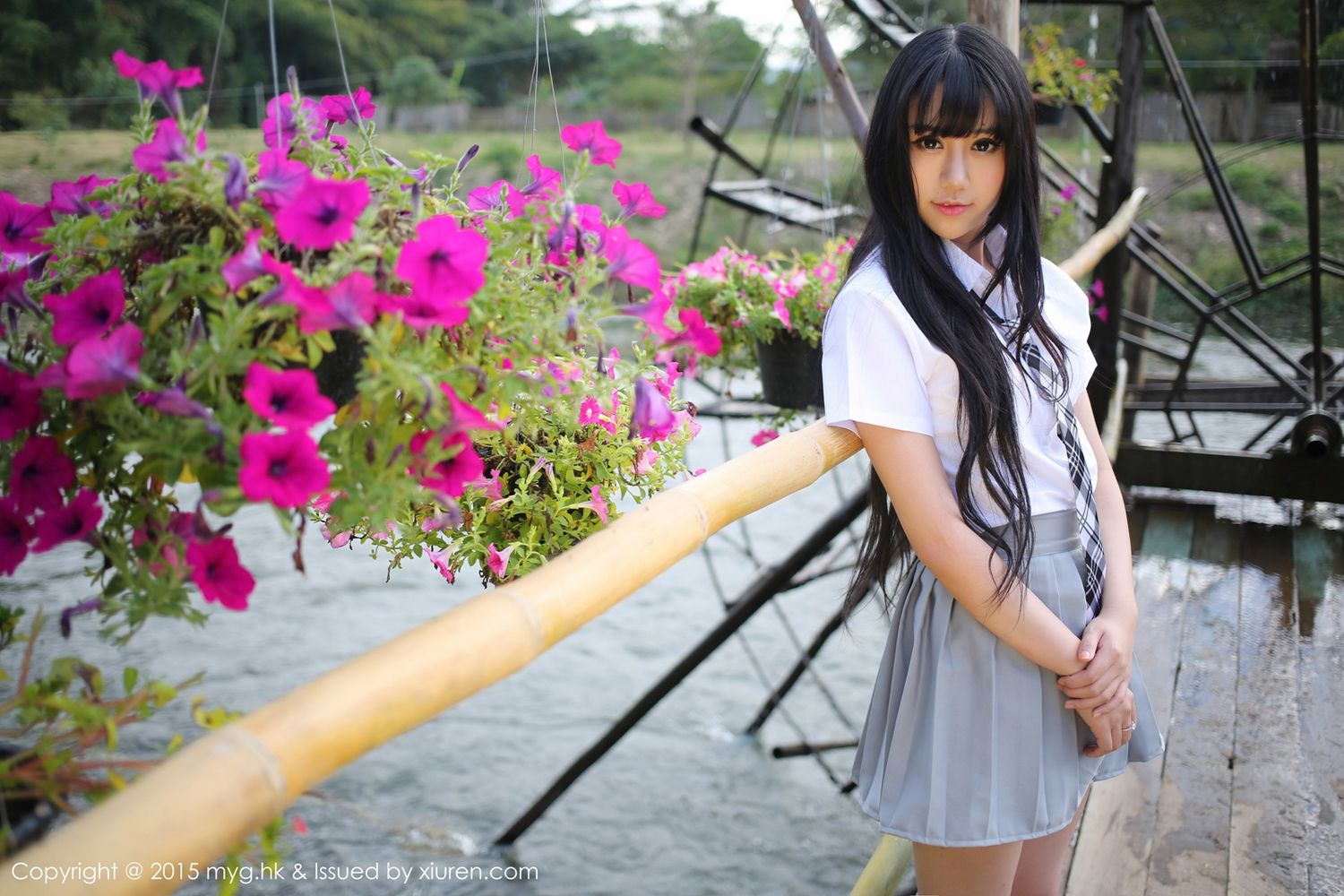 杨晓青儿《比基尼+校服外拍》 [美媛馆MyGirl] Vol.096