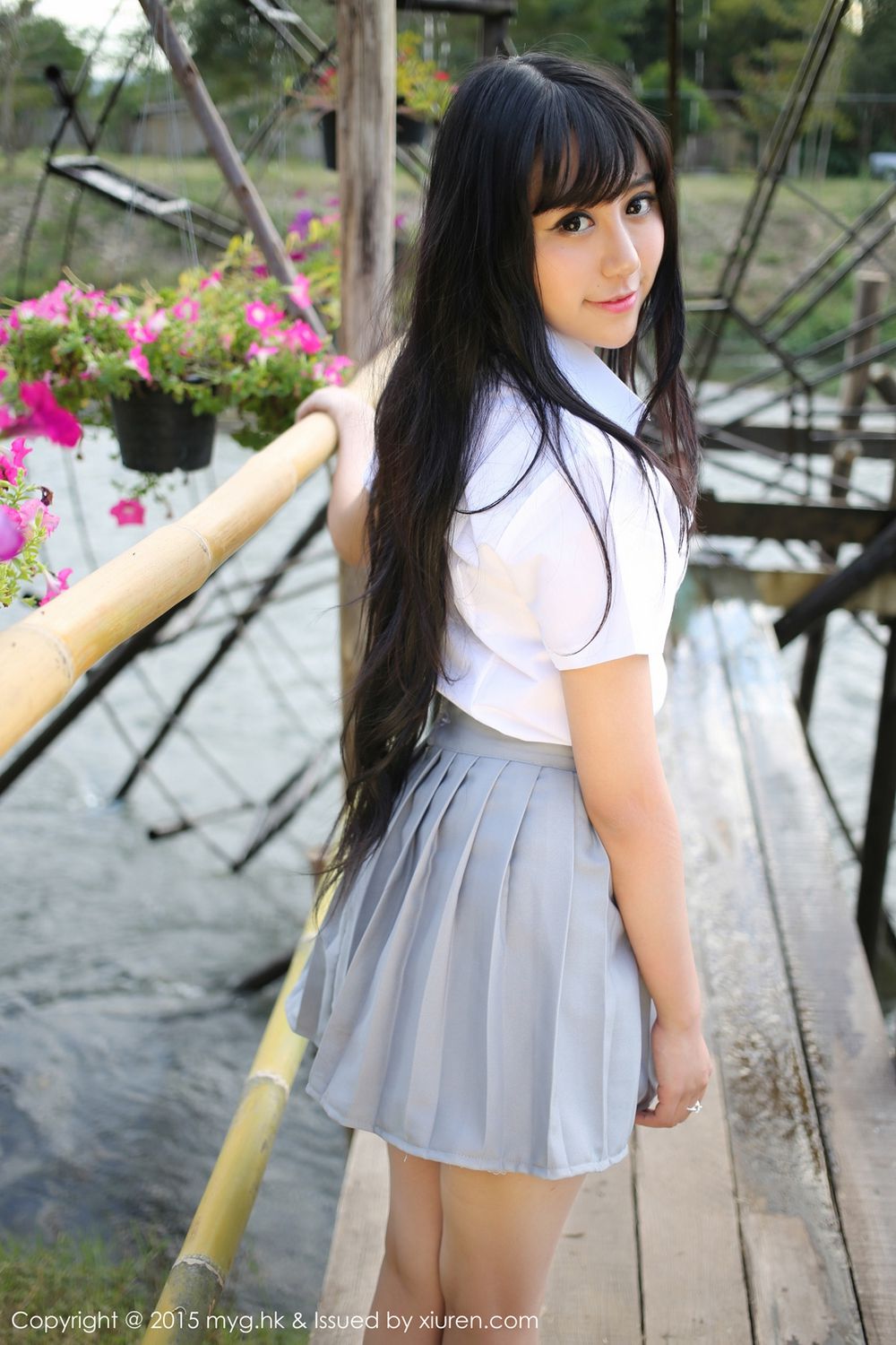 杨晓青儿《比基尼+校服外拍》 [美媛馆MyGirl] Vol.096