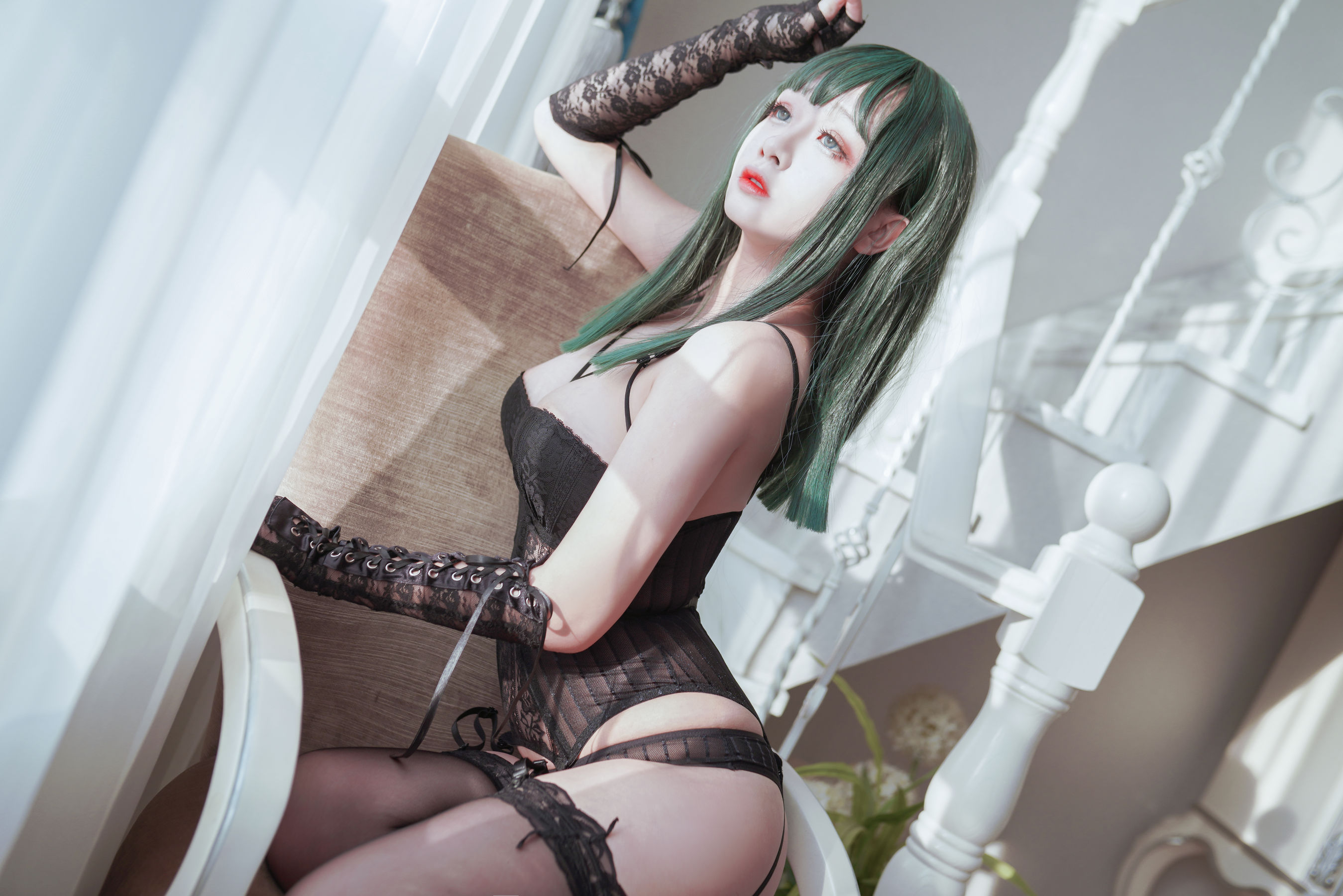 [COS福利] Cosplay日奈娇 - 黑丝紧束
