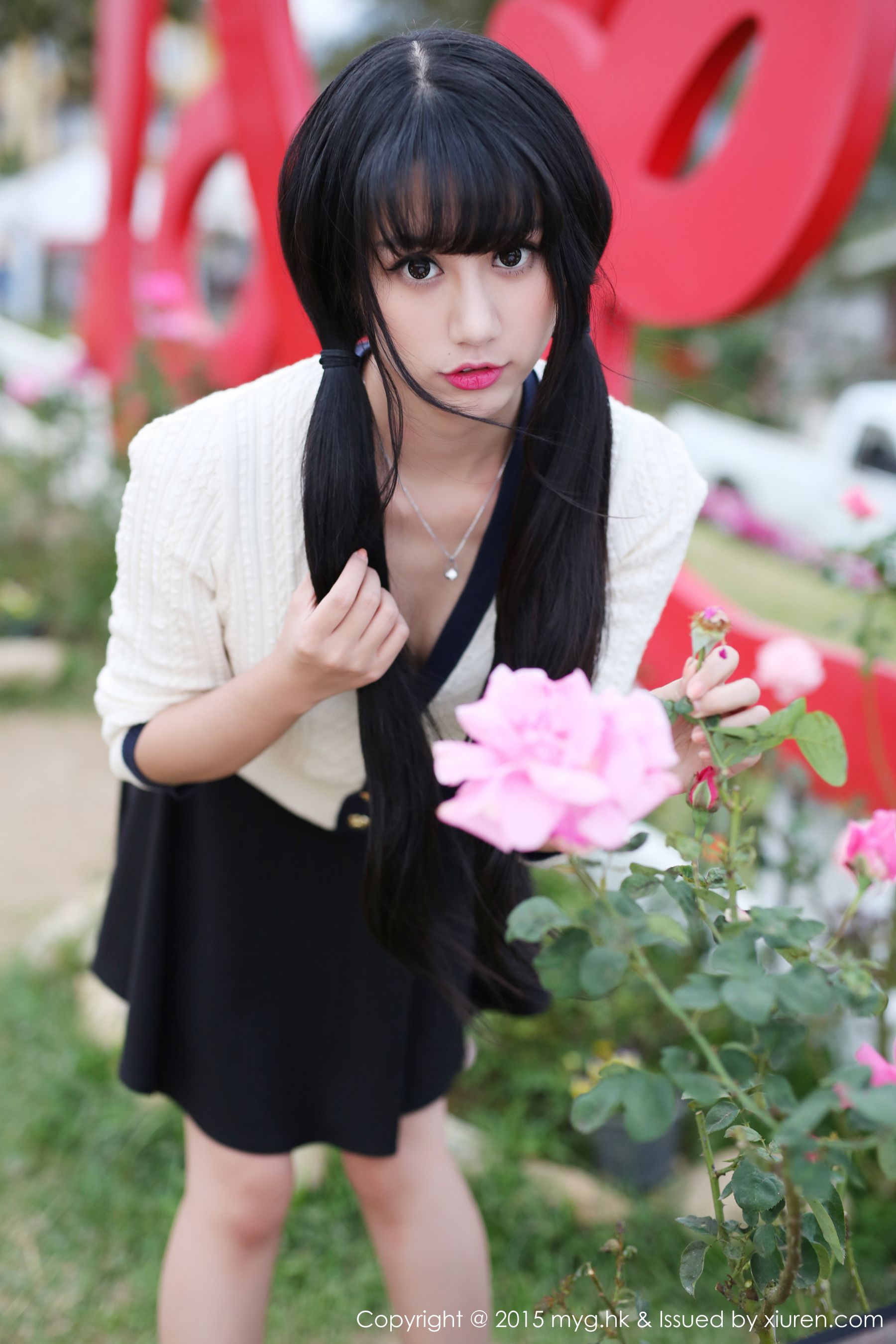 杨晓青儿《丁字裤翘臀+街拍系列》 [美媛馆MyGirl] Vol.102