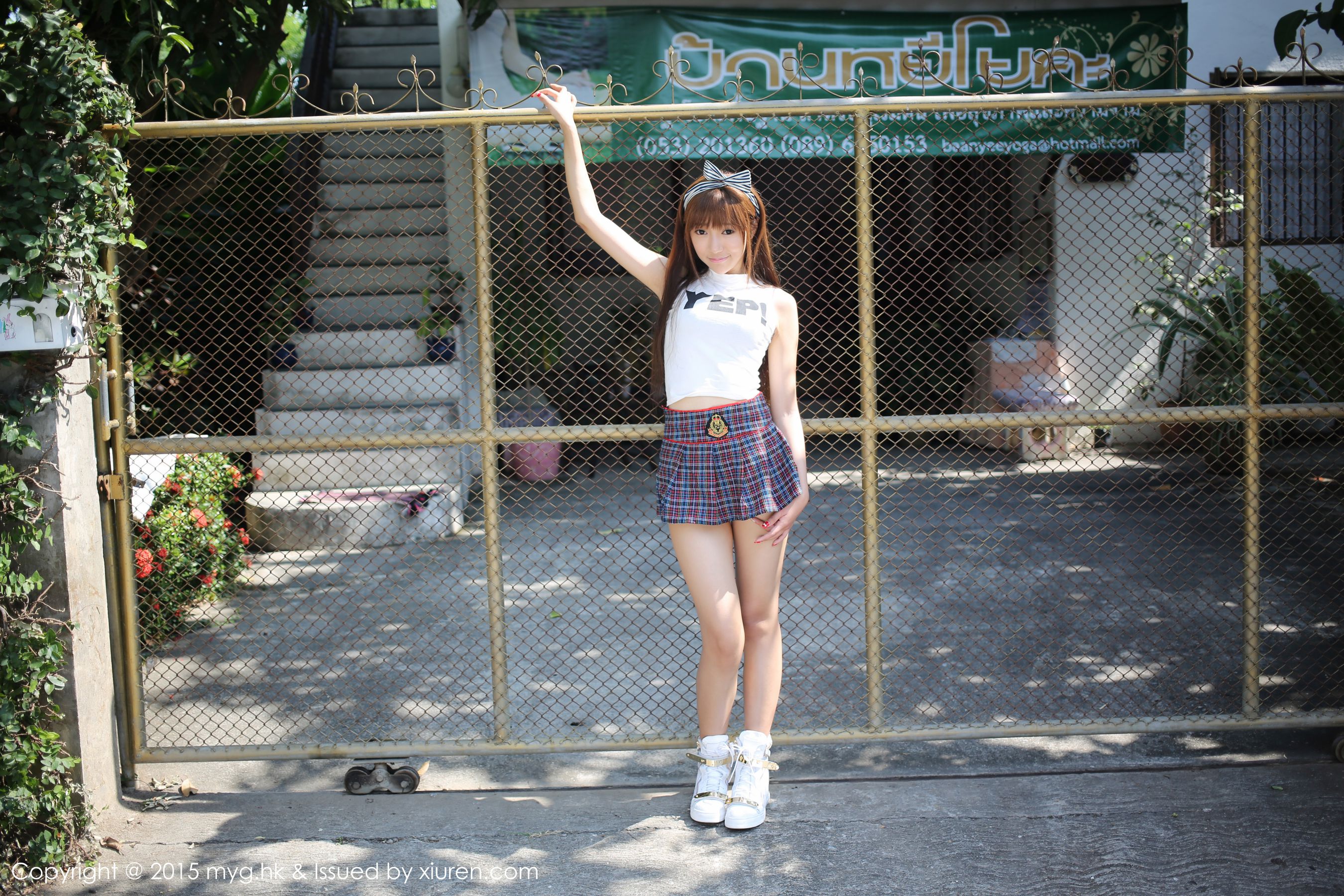 王馨瑶yanni《街拍极品校服少女》 [美媛馆MyGirl] Vol.103