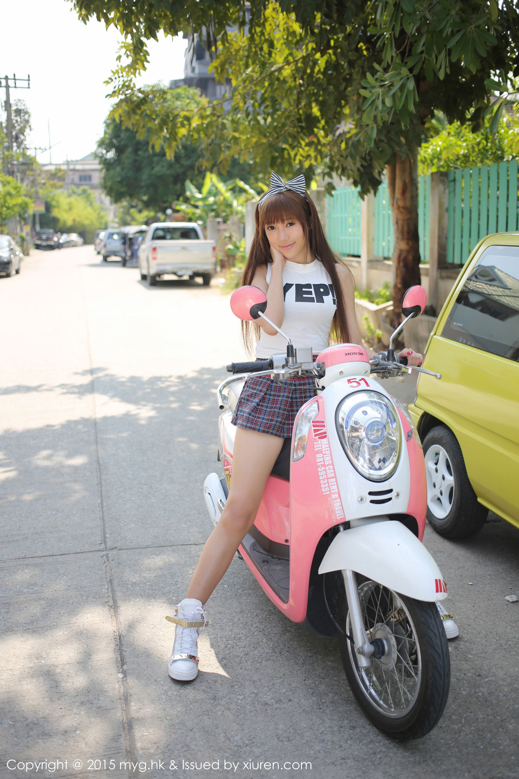 王馨瑶yanni《街拍极品校服少女》 [美媛馆MyGirl] Vol.103
